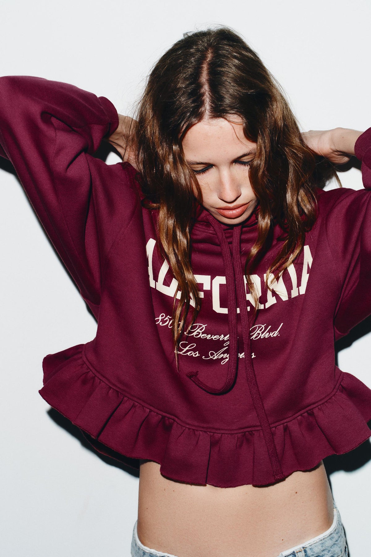 College-Sweatshirt mit Rüschenbesatz