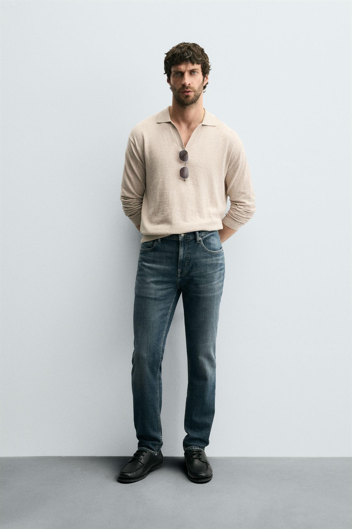 BASIC SLIM FIT JEANS - Image 1