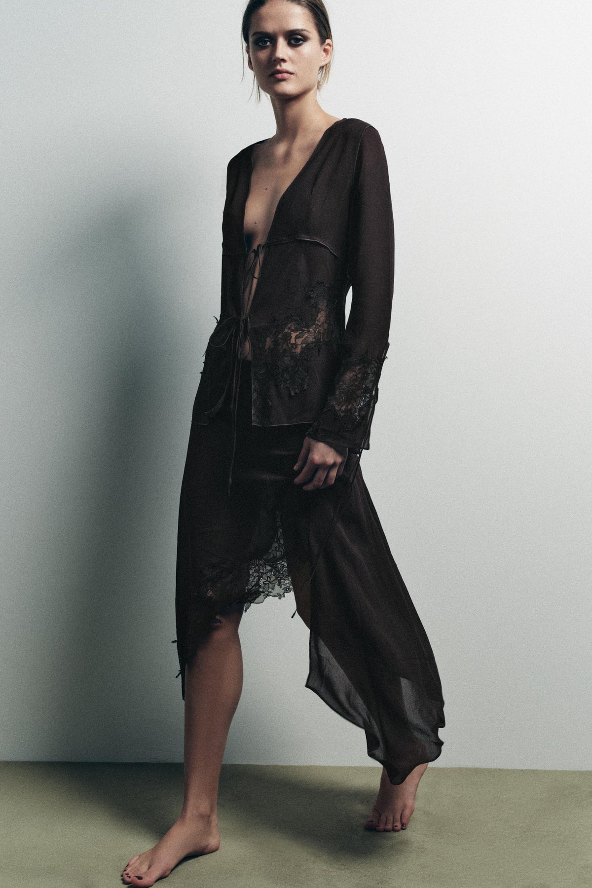 ASYMMETRISCHER SPITZENROCK