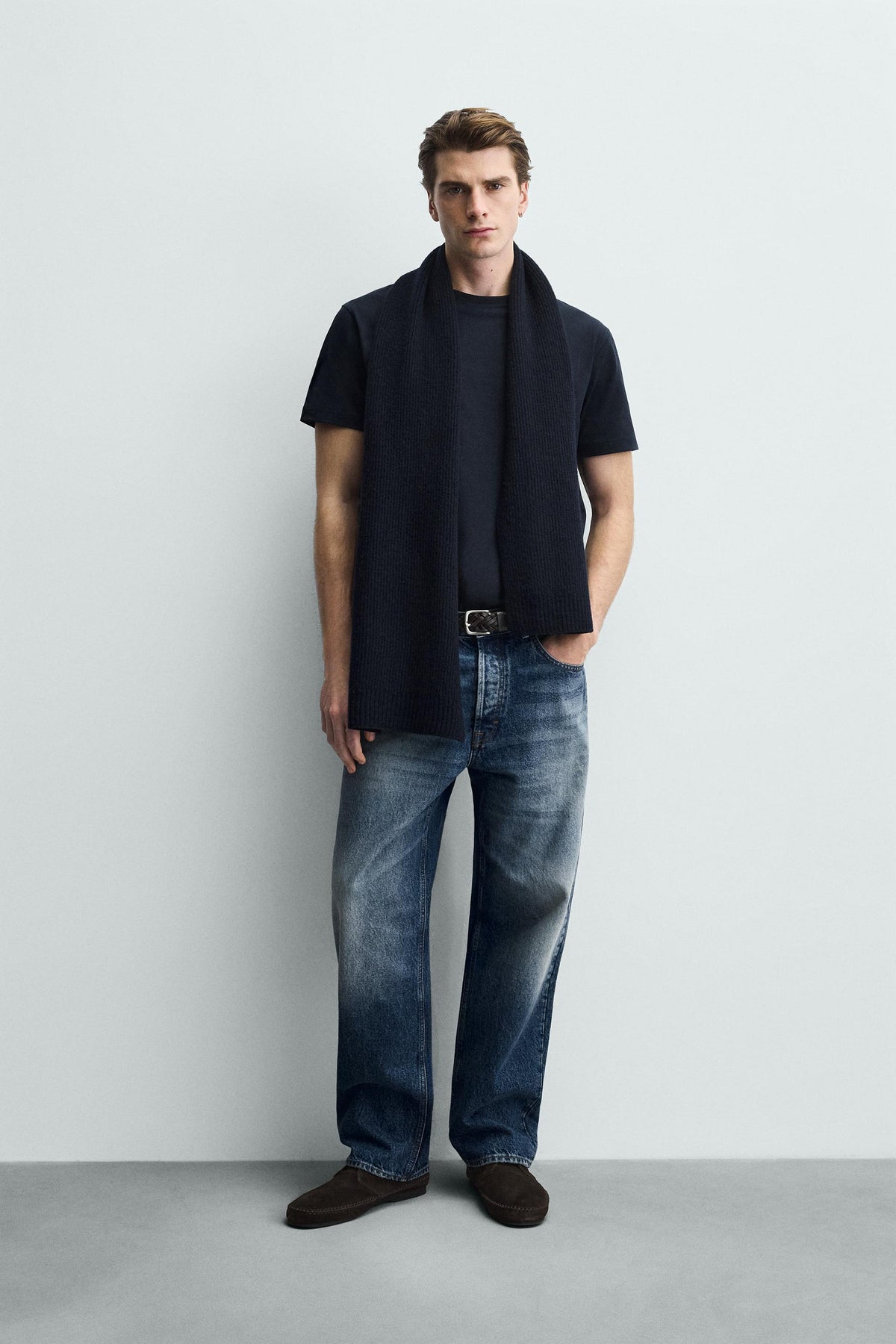 BASIC MEDIUM WEIGHT T-SHIRT - Image 1