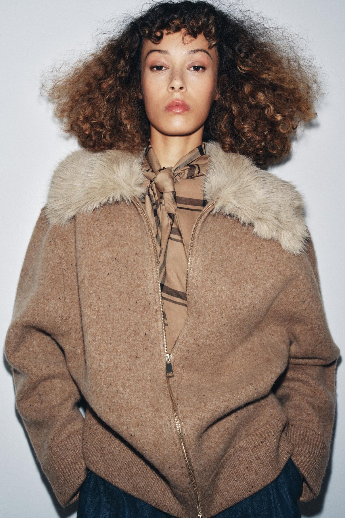 Wolljacke mit Kunstpelz