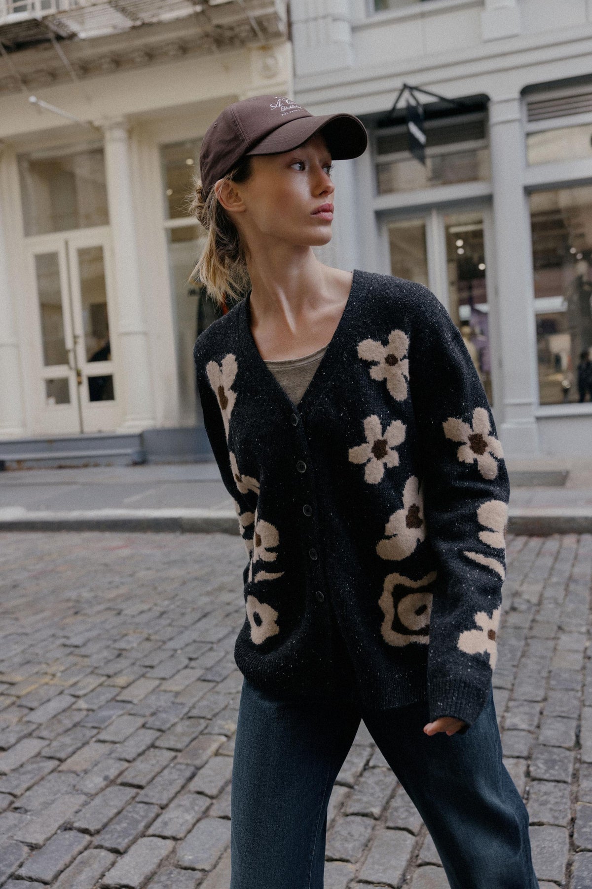 Cardigan mit floralem Jacquardmuster