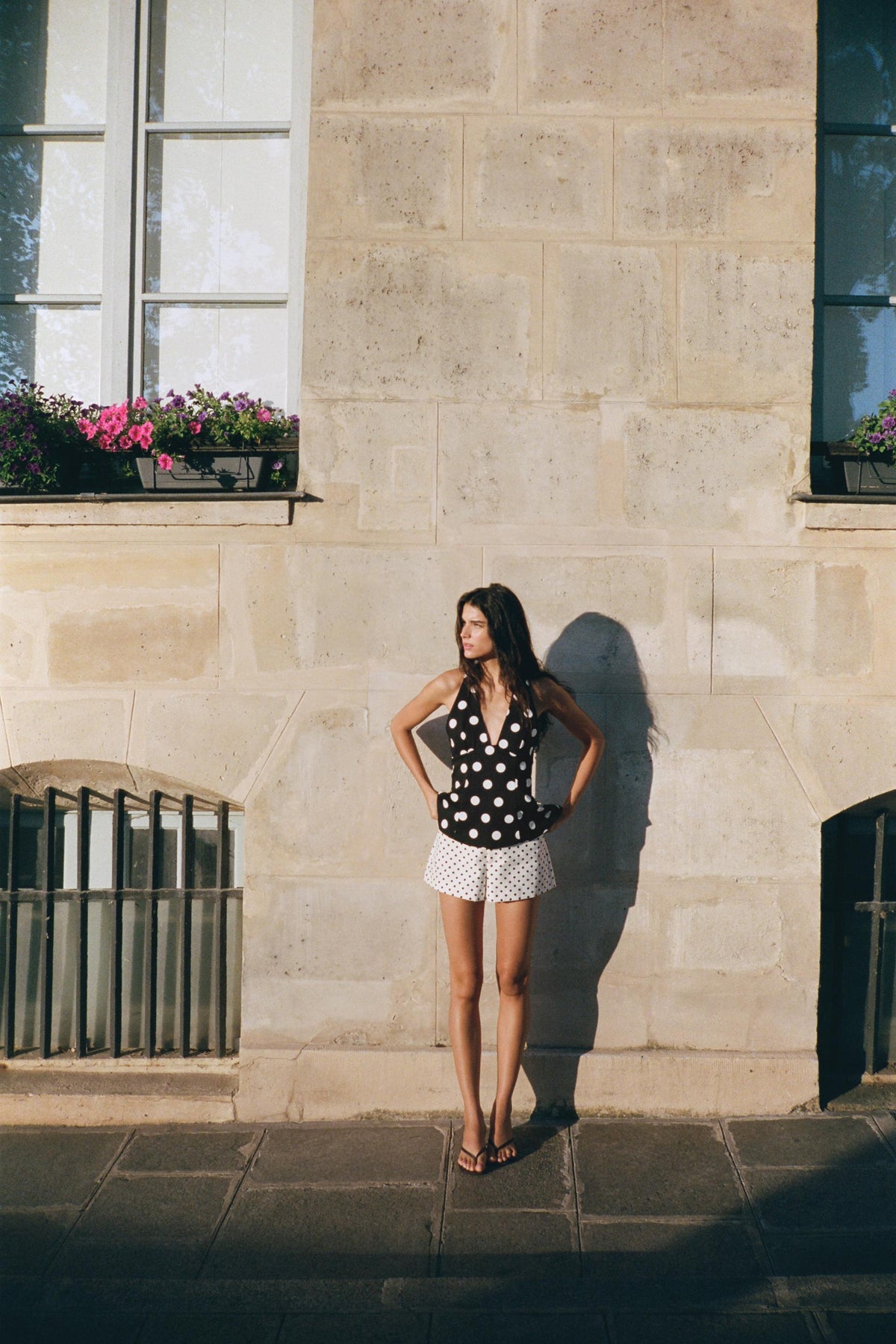 Gepunktete Mini-Shorts