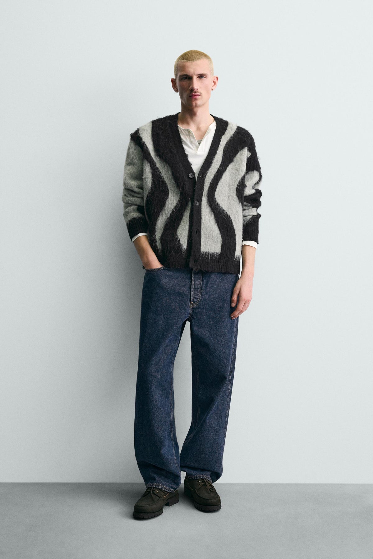 Strickjacke aus gebürstetem Jacquard