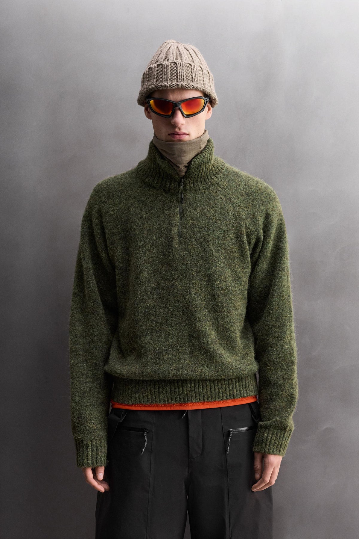Wollpullover mit Reißverschluss