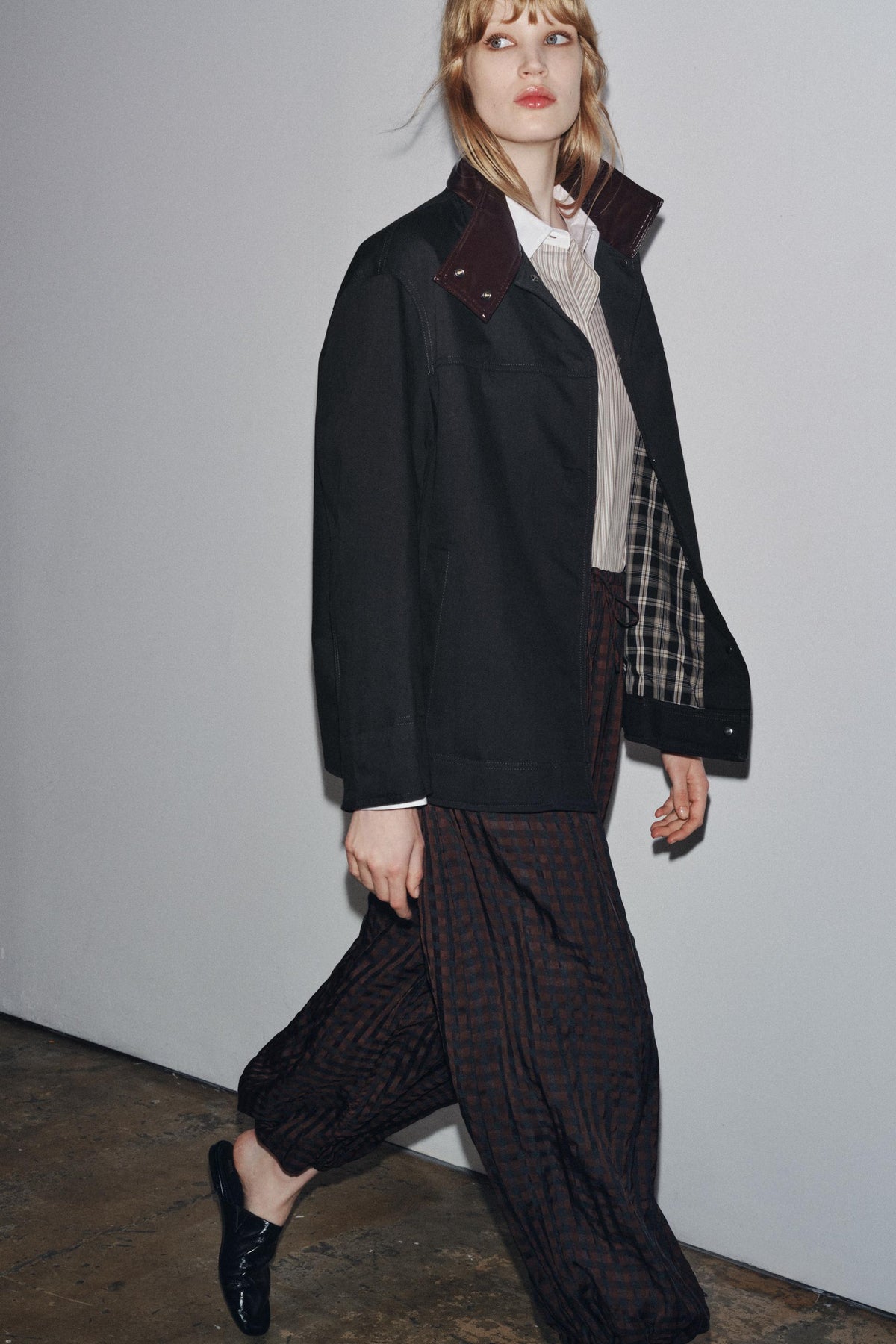 Jacke mit Kontrastkragen