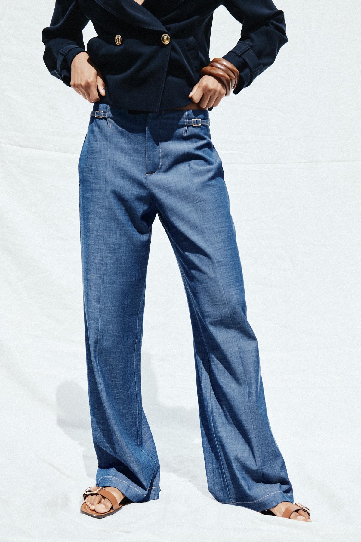 Weite Hose mit Gürtel