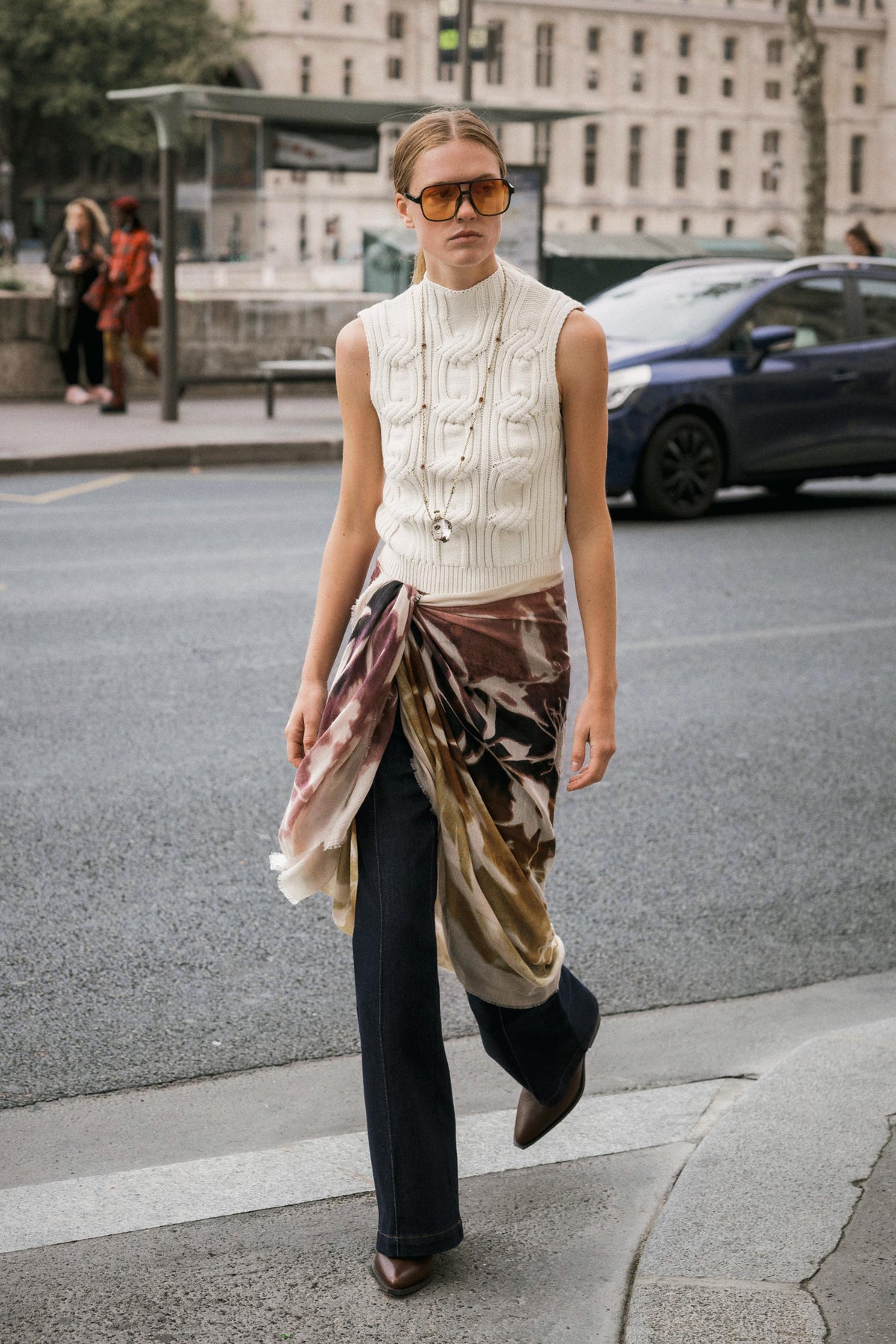 CABLE KNIT VEST - Image 1