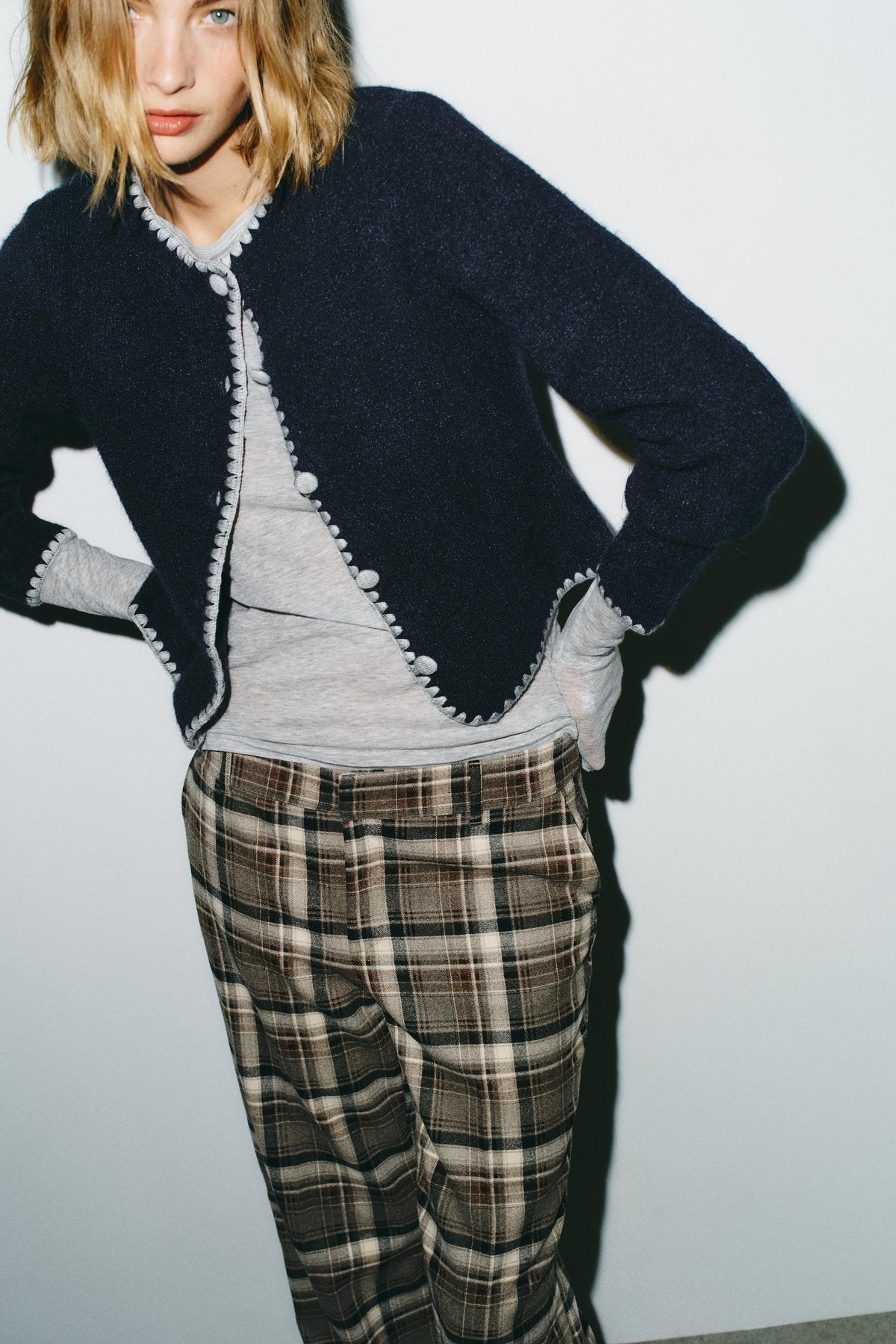 Bestickte Strickjacke