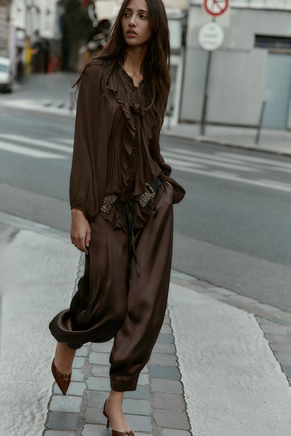 Ruffle-Trimmed Flowing Shirt