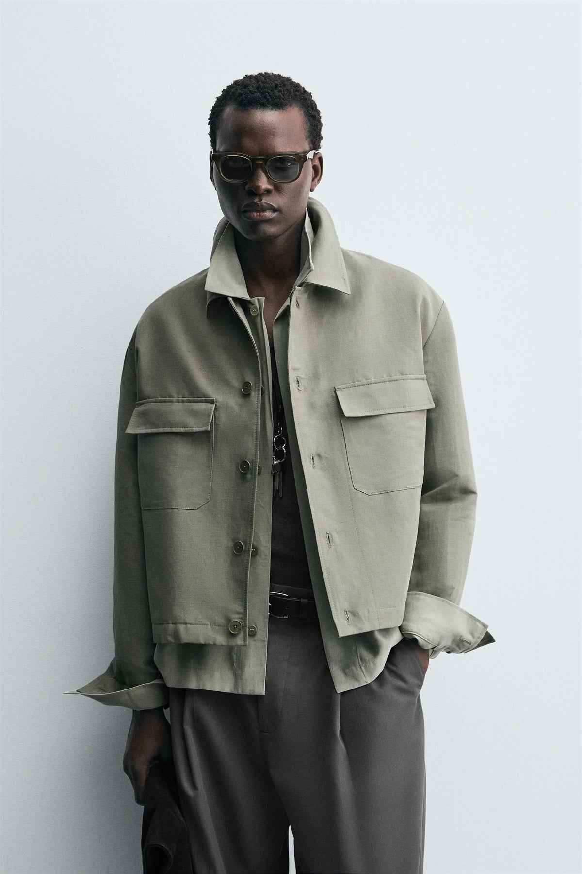 Kastenförmiges Overshirt mit Tasche