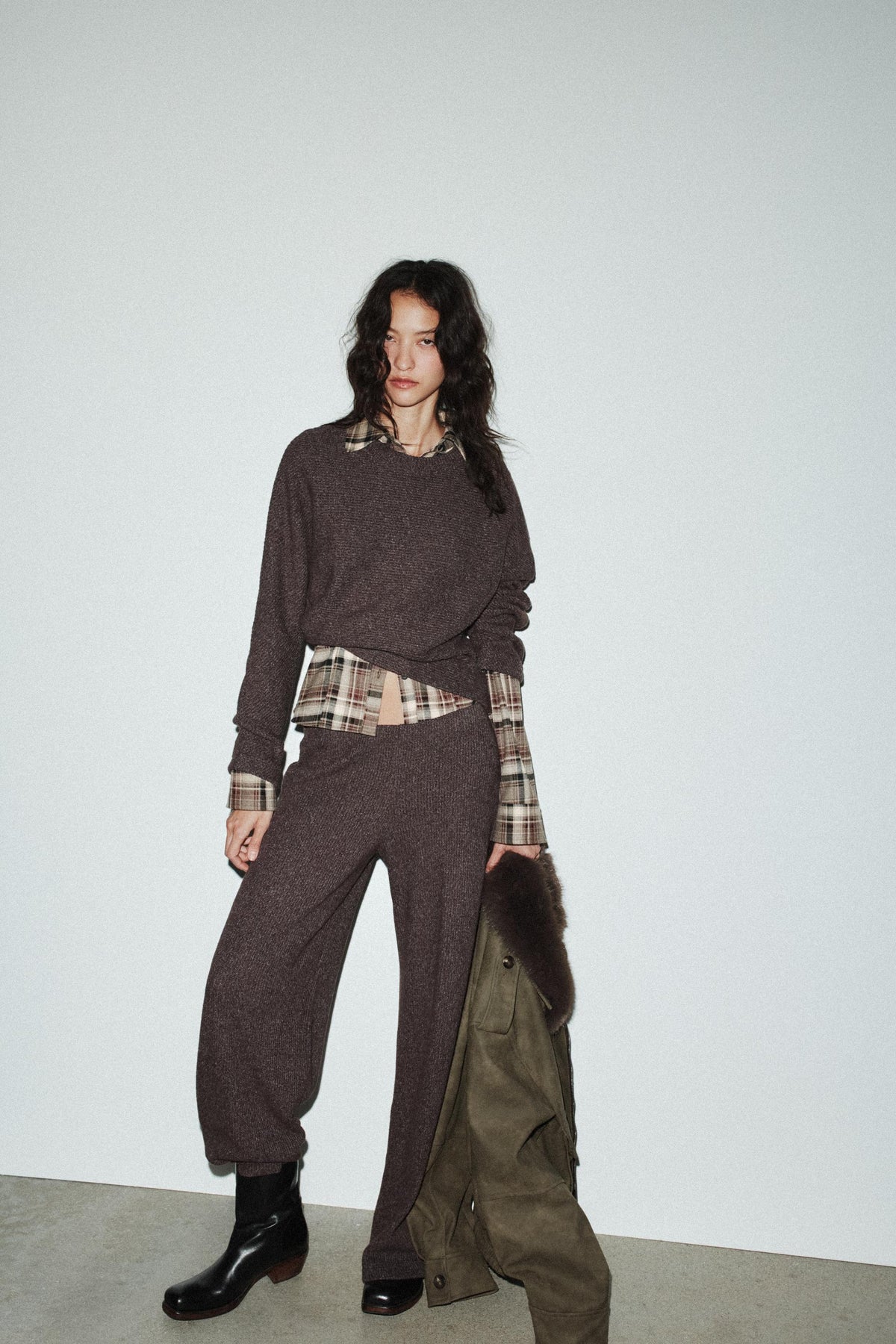 WIDE-LEG TROUSERS
