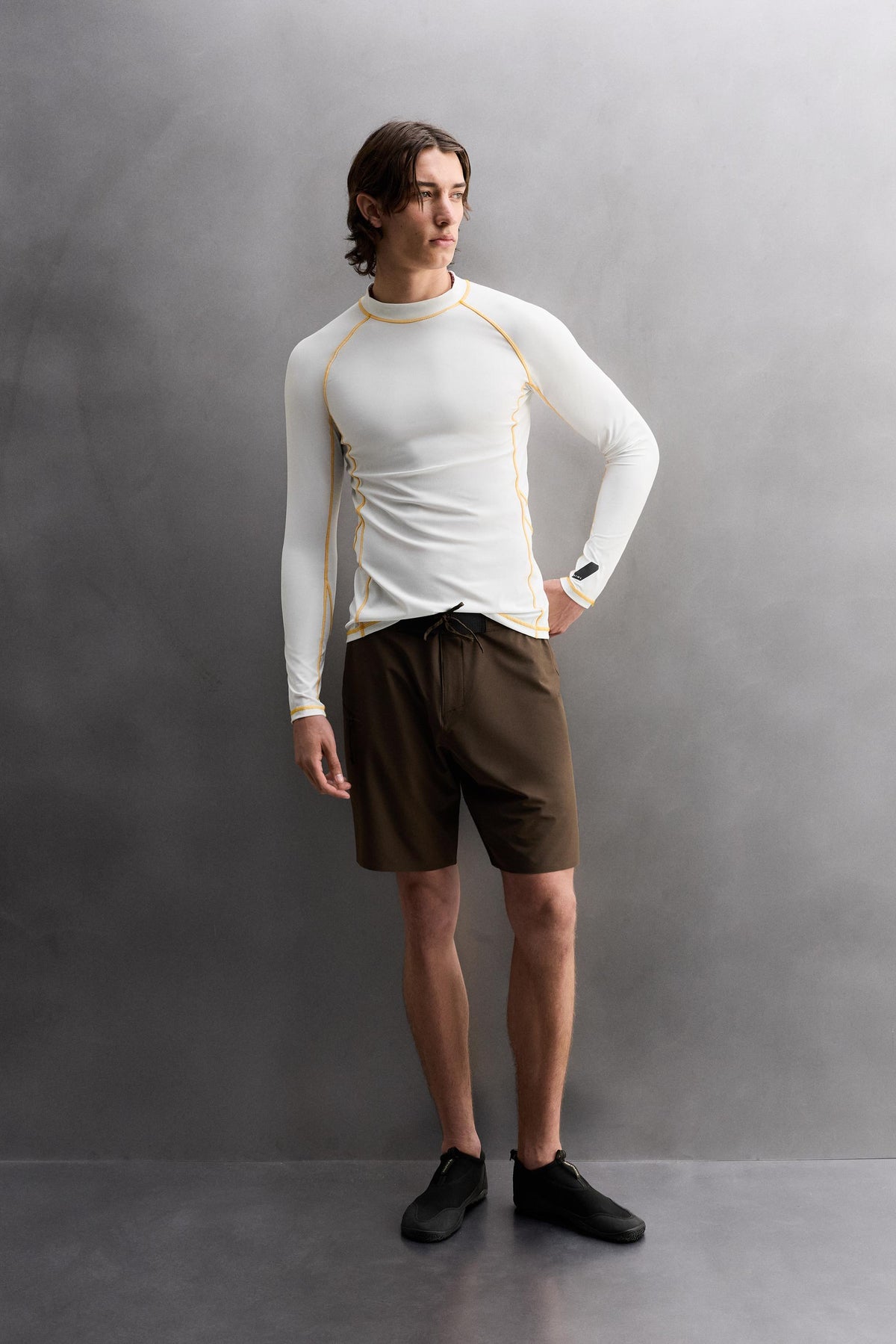 UPF40+ SURFING T-SHIRT - Image 1