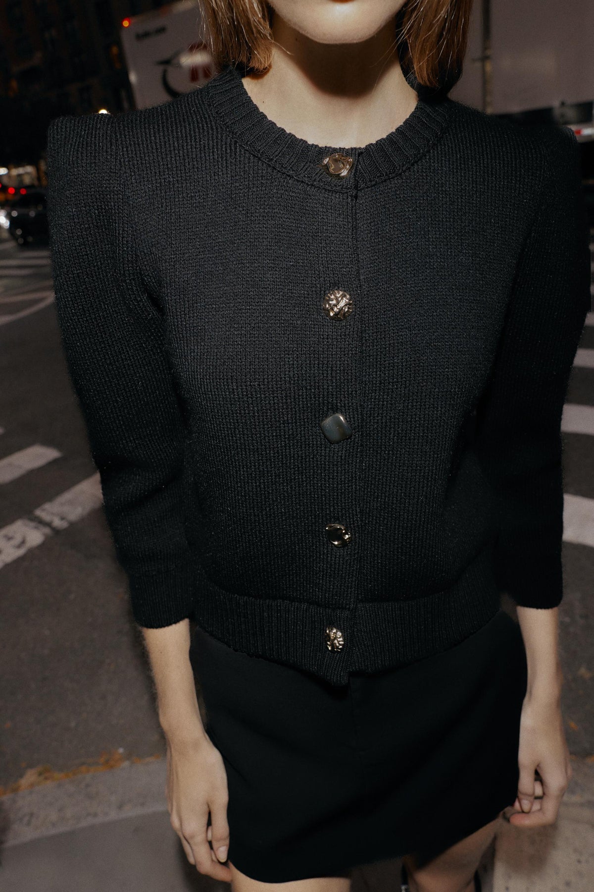 Strickjacke mit Schulter