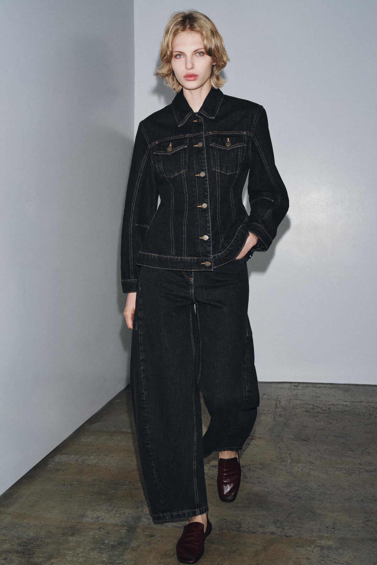 Figurbetonte Jeansjacke