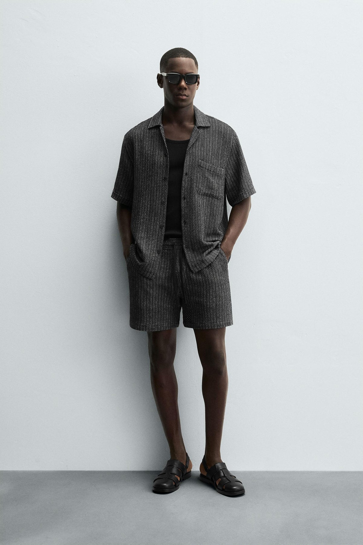 JACQUARD TEXTURED BERMUDA SHORTS - Image 1