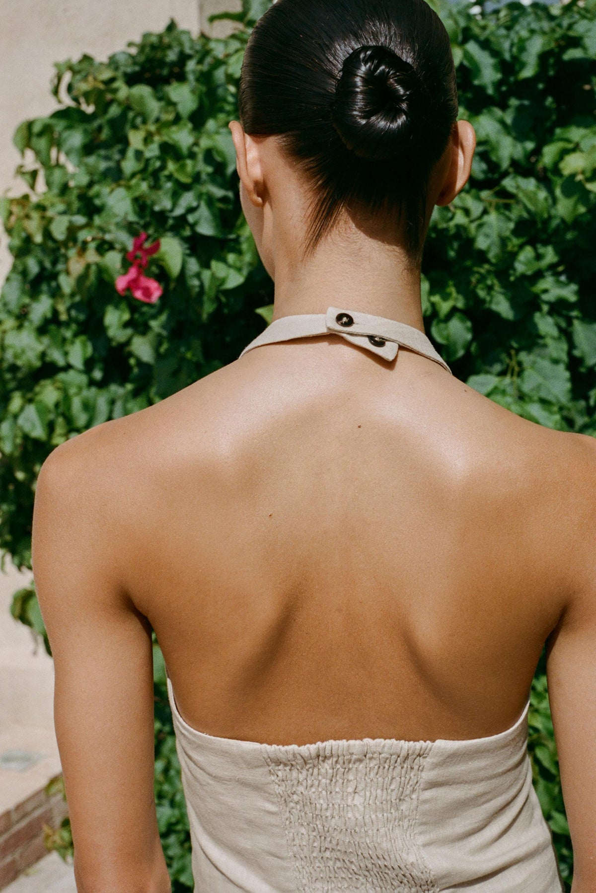 LINEN HALTER TOP