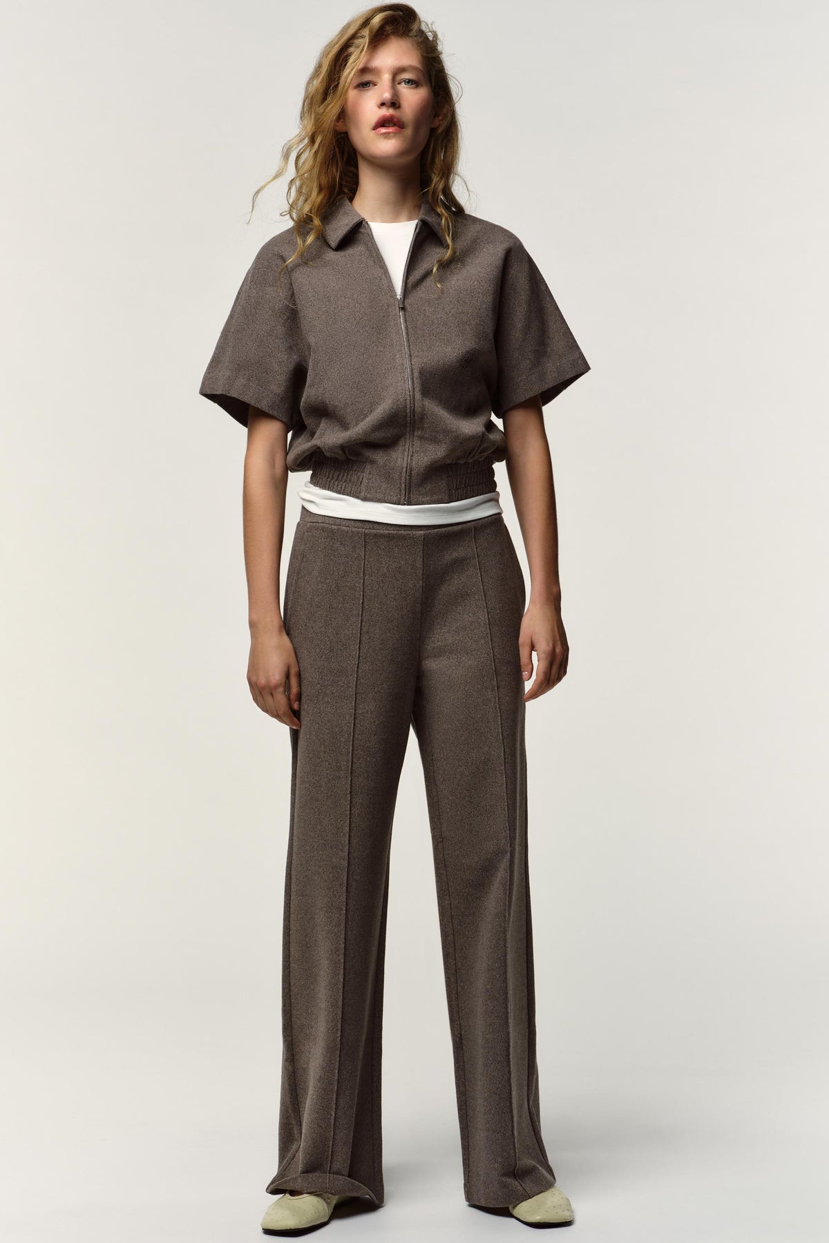 WIDE-LEG TROUSERS