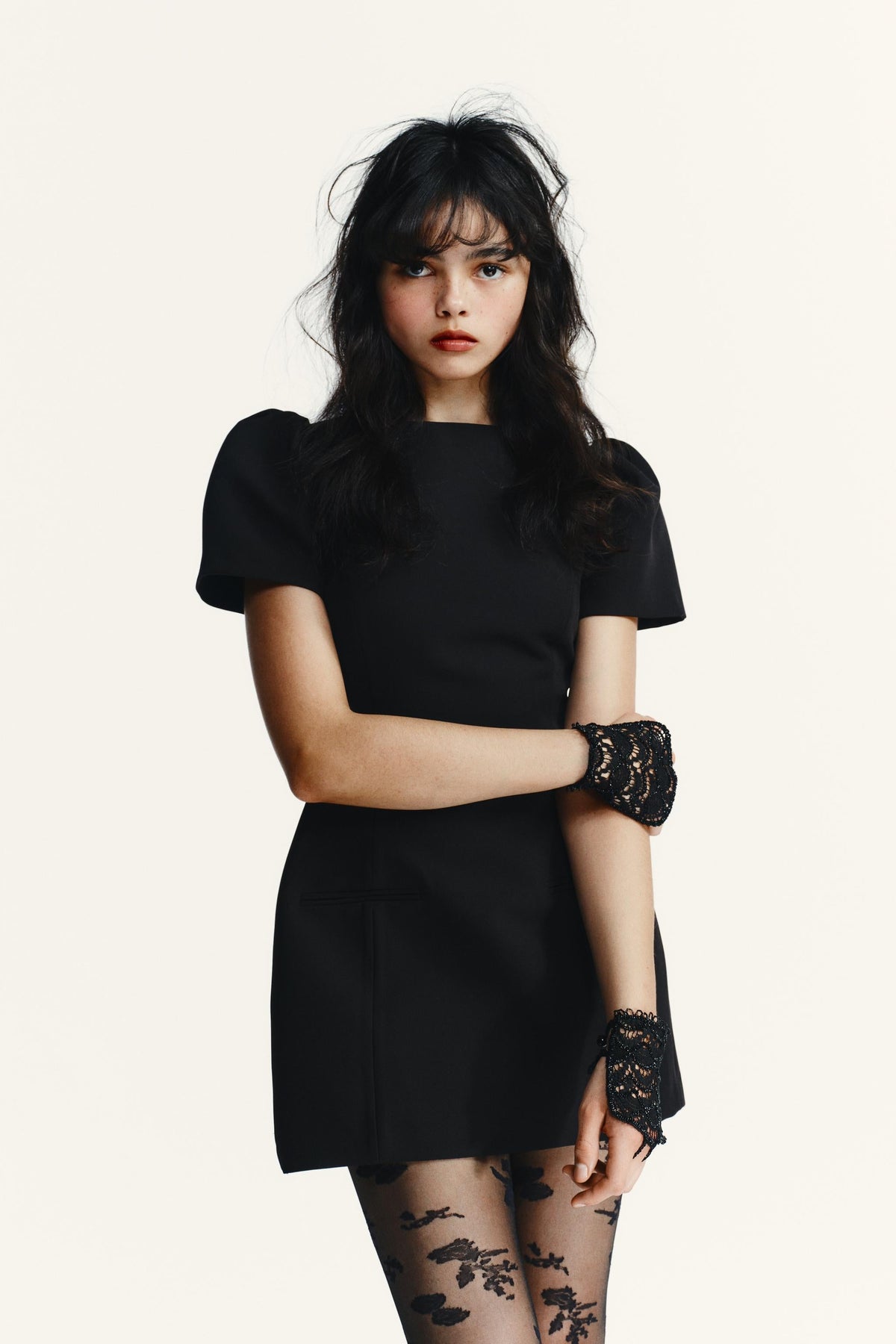 Kleid mit Falten und Taschen