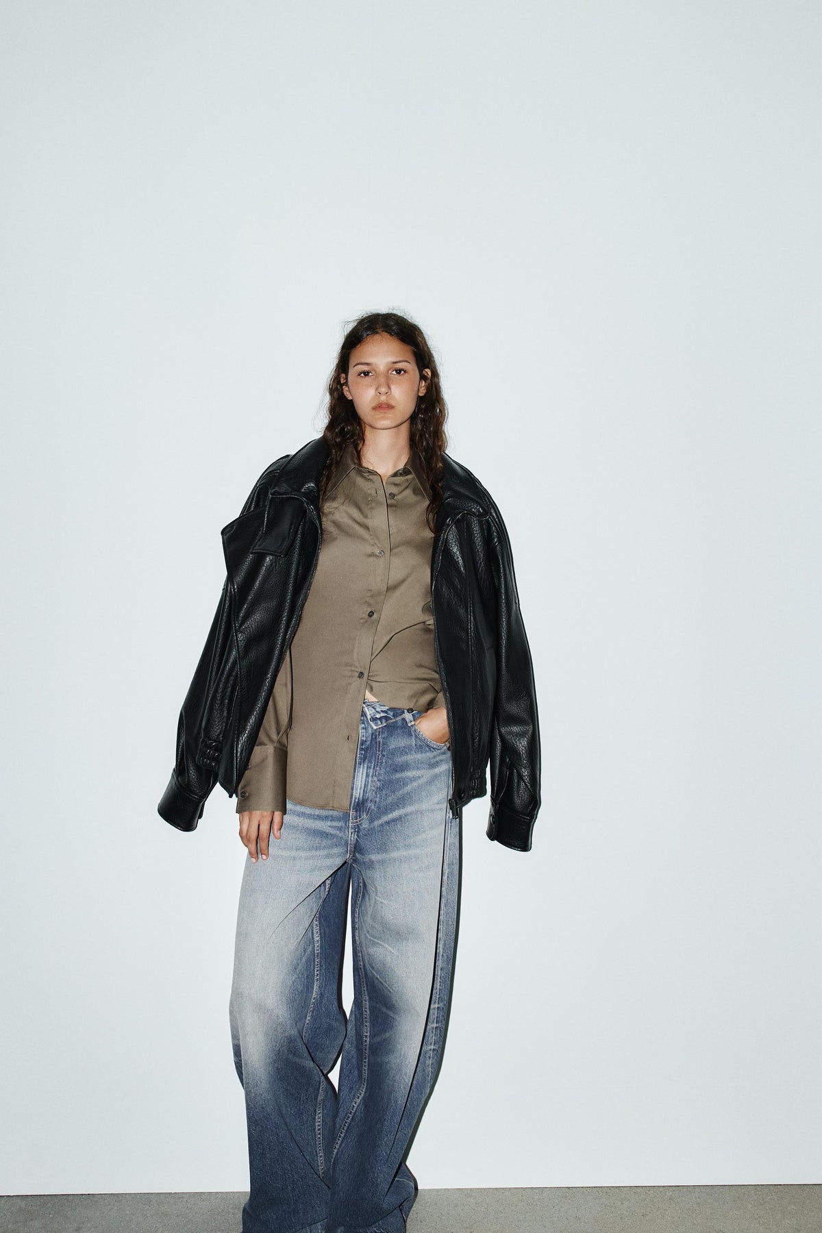 Fitted Hem Shirt