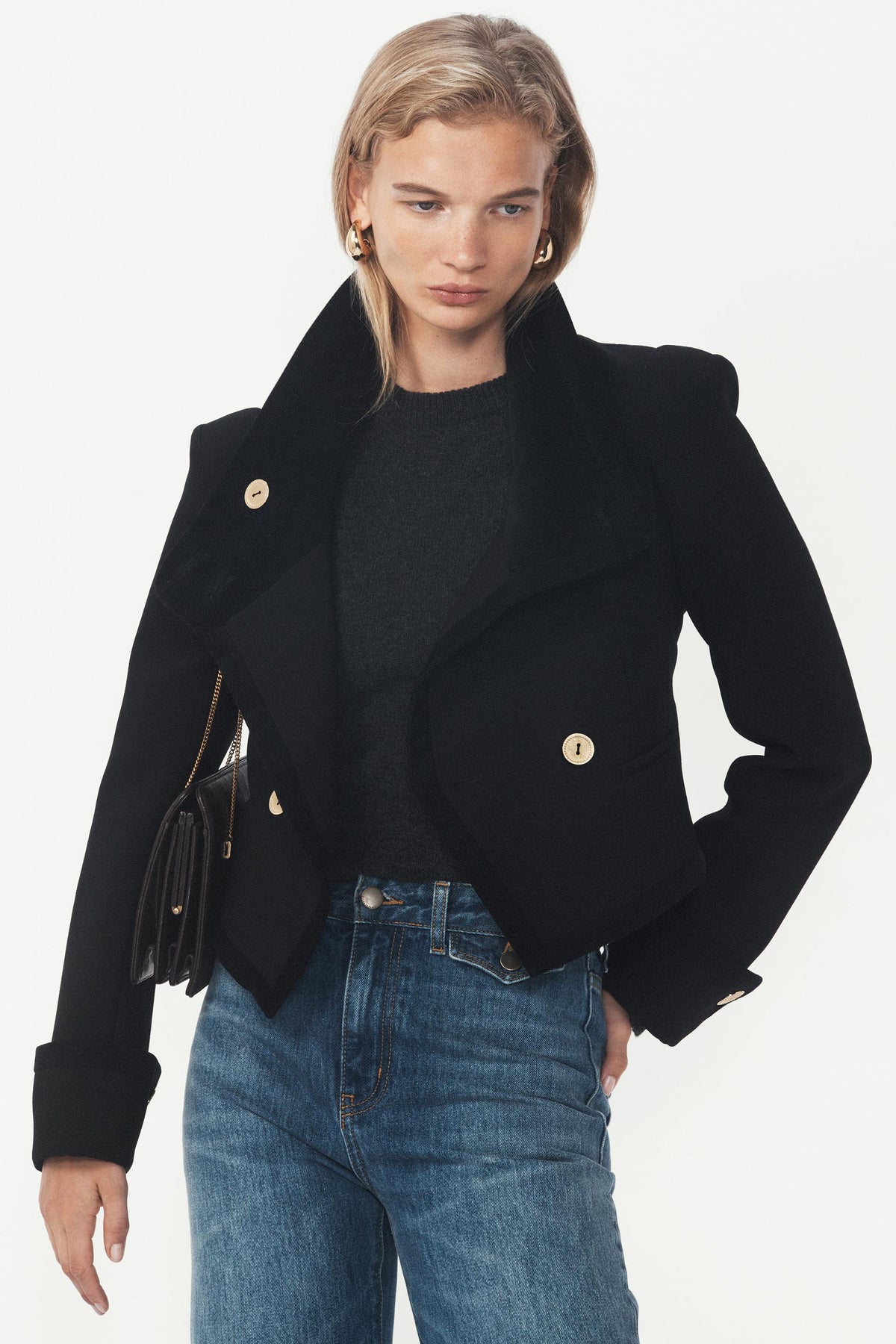 Kurze, geknöpfte Modejacke
