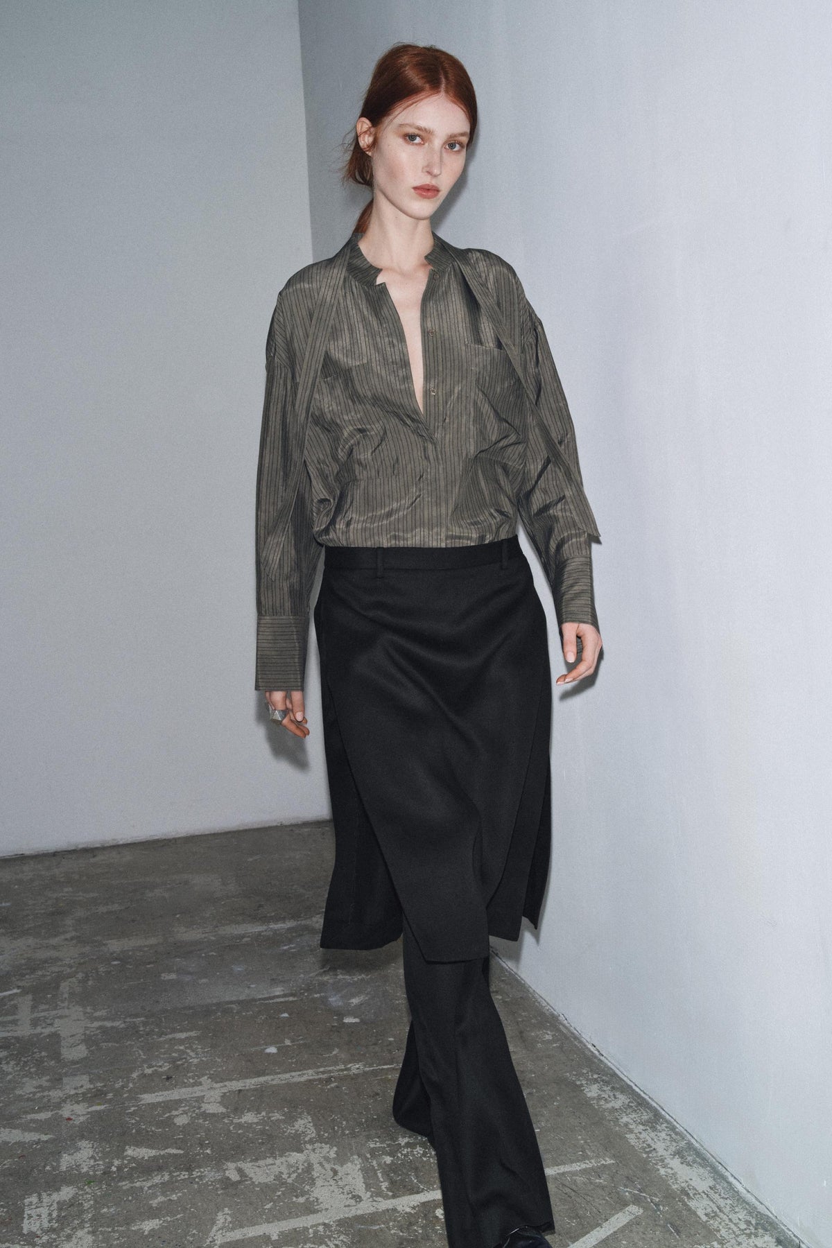 Straight-leg trousers