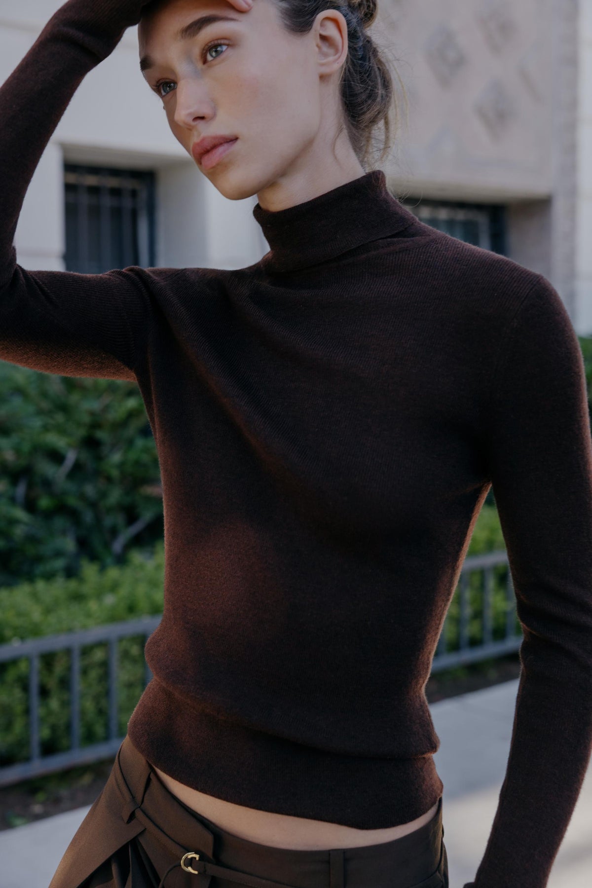 Wollpullover mit hohem Kragen