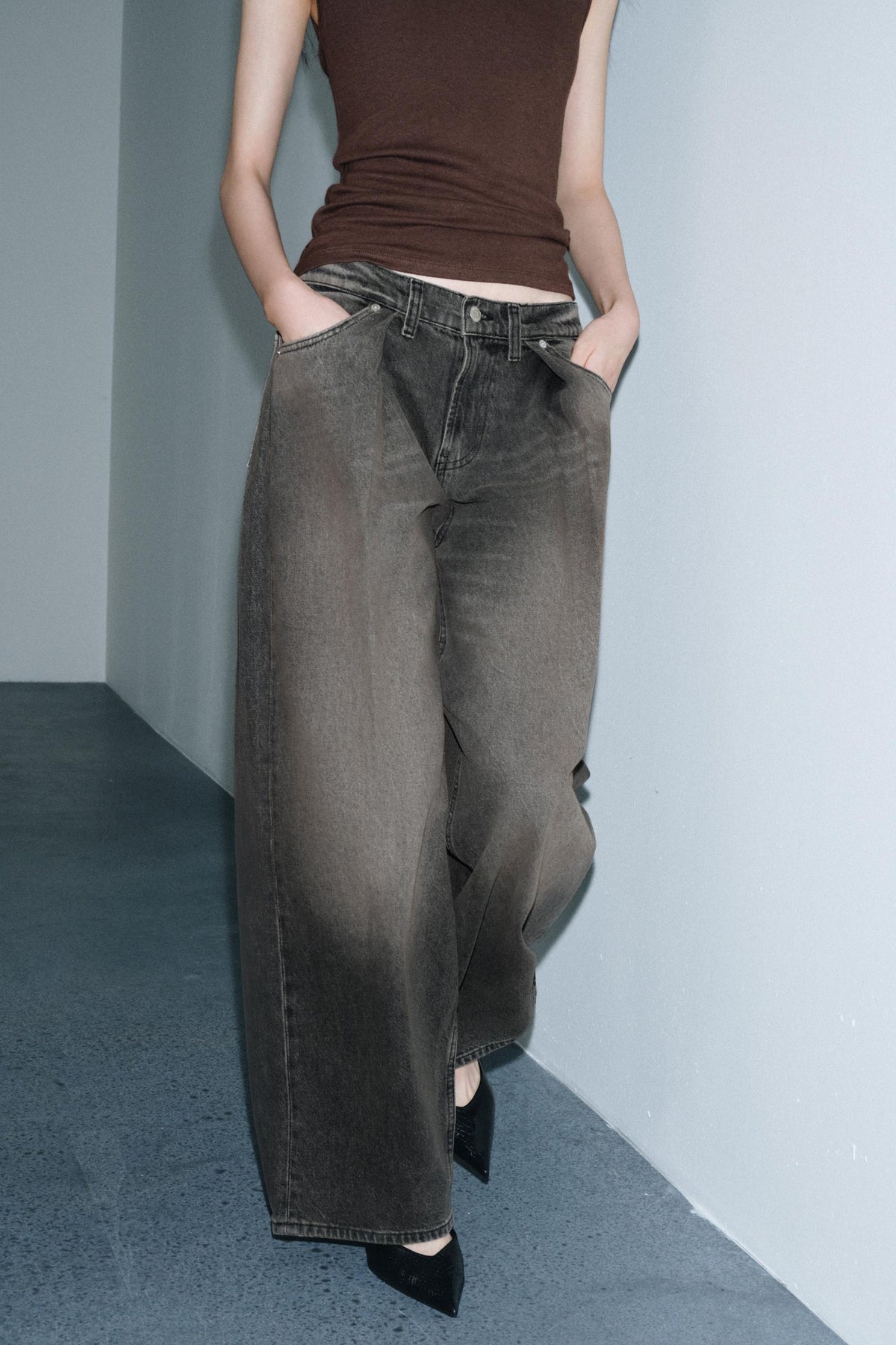 Weit geschnittene Jeans mit mittelhohem Bund