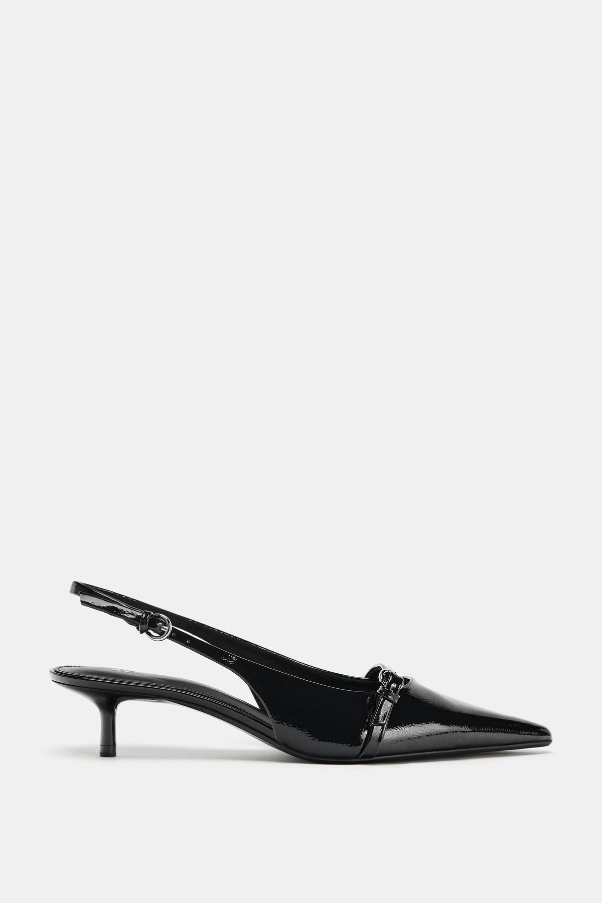 Slingback-Pumps aus Lackimitat