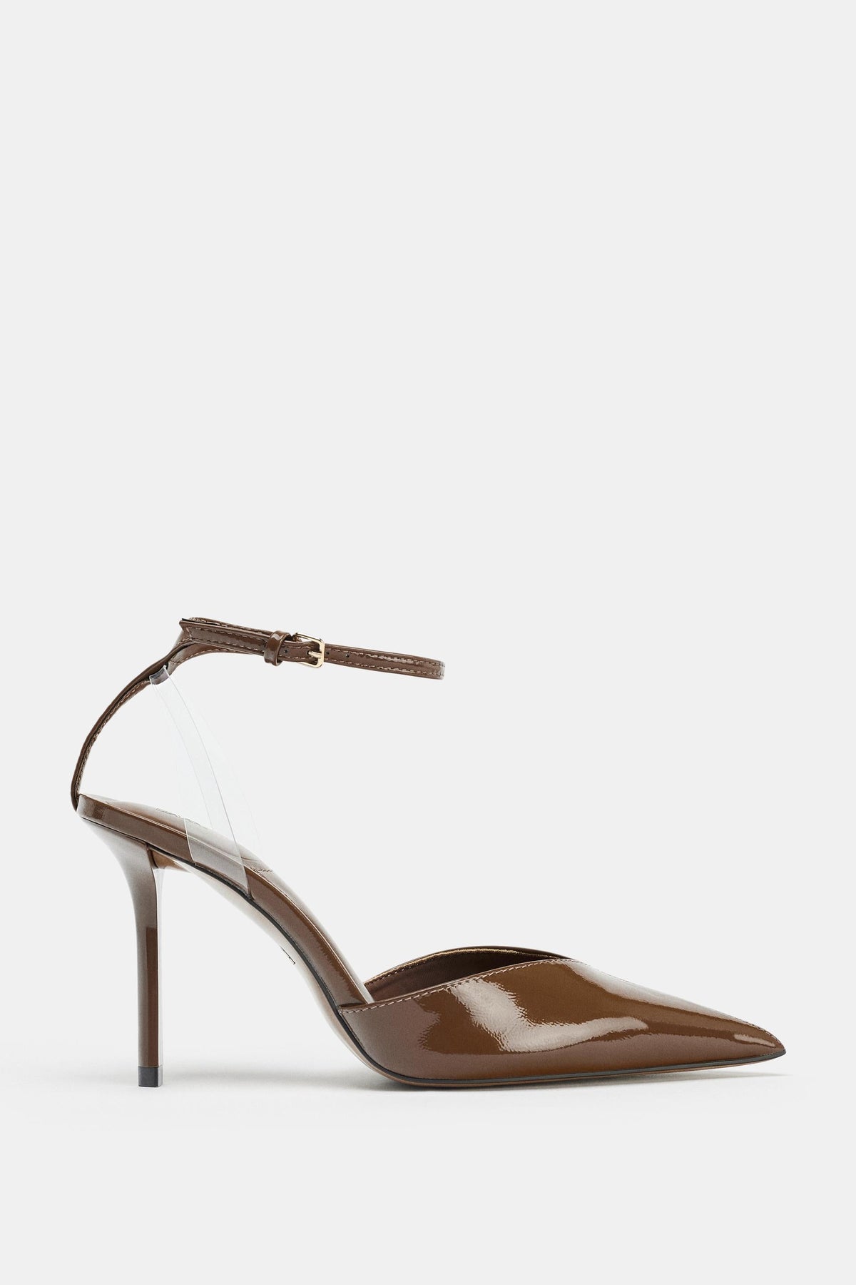 Schuhe mit Absatz in Lackoptik