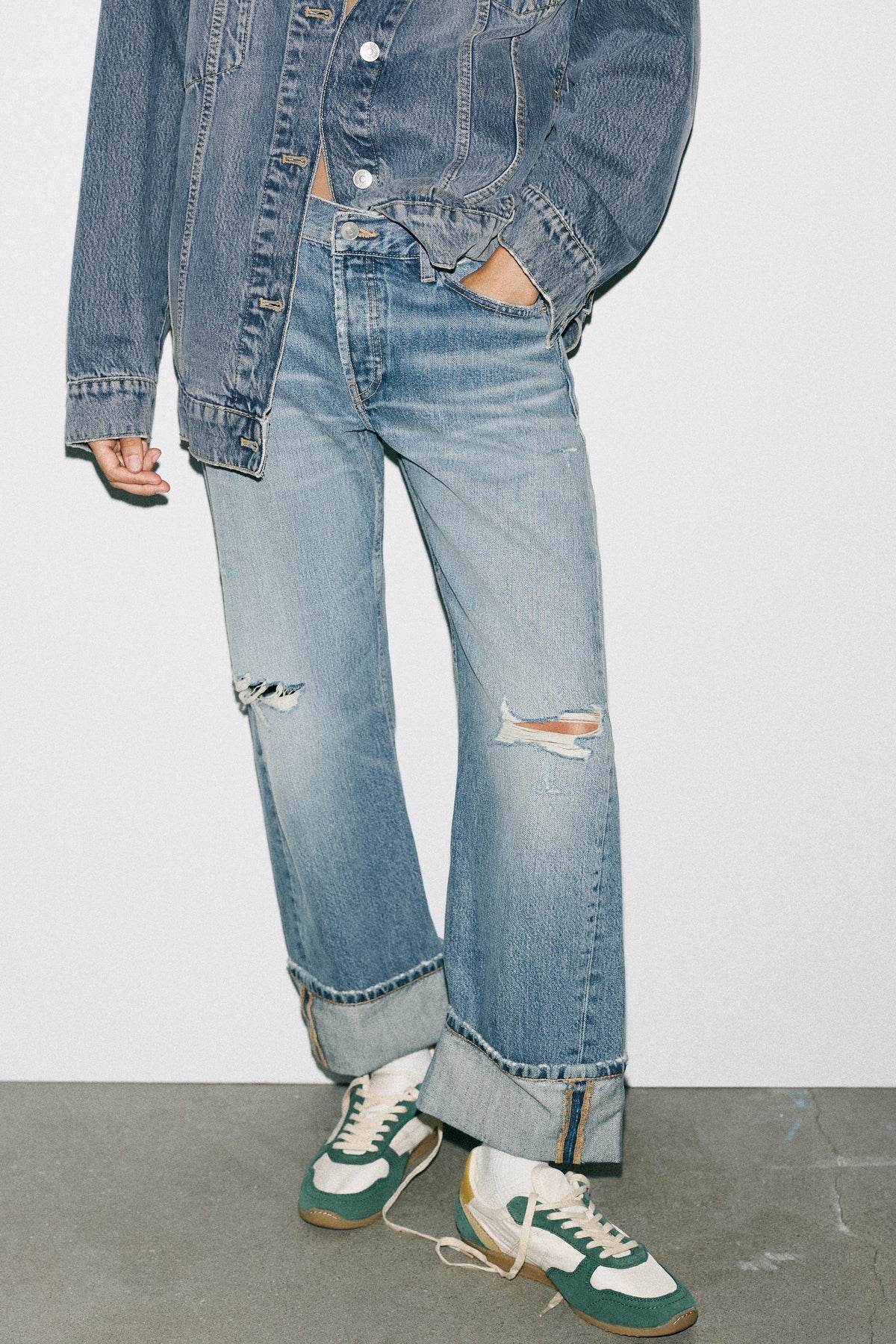 Laufschuhe mit Farbblockmuster