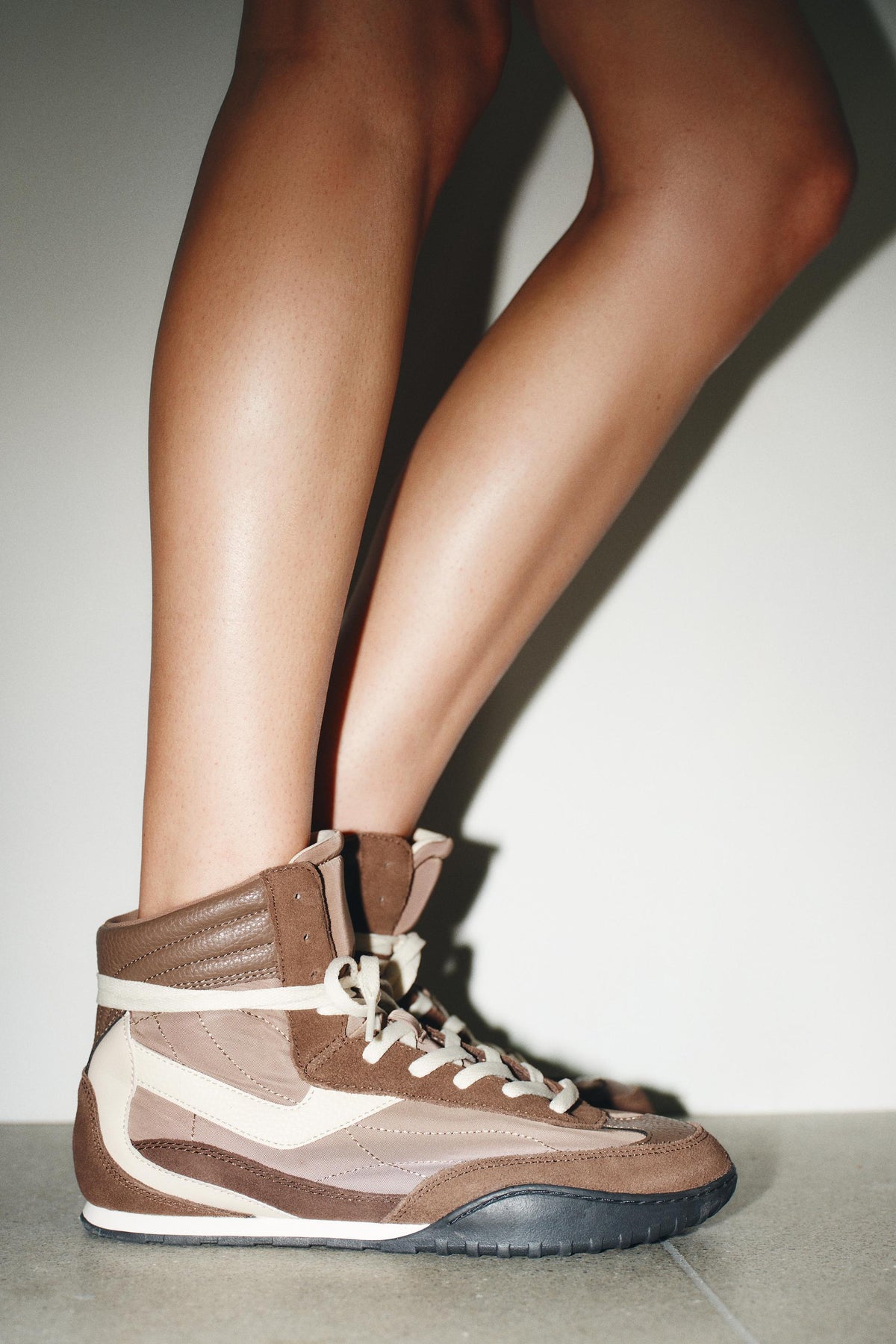 High-Top-Sneaker