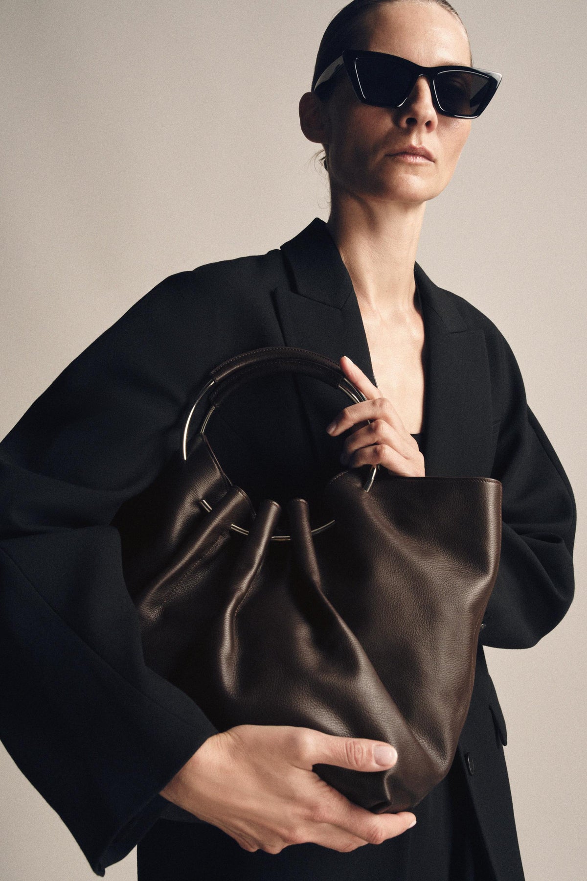 Leder-Beuteltasche