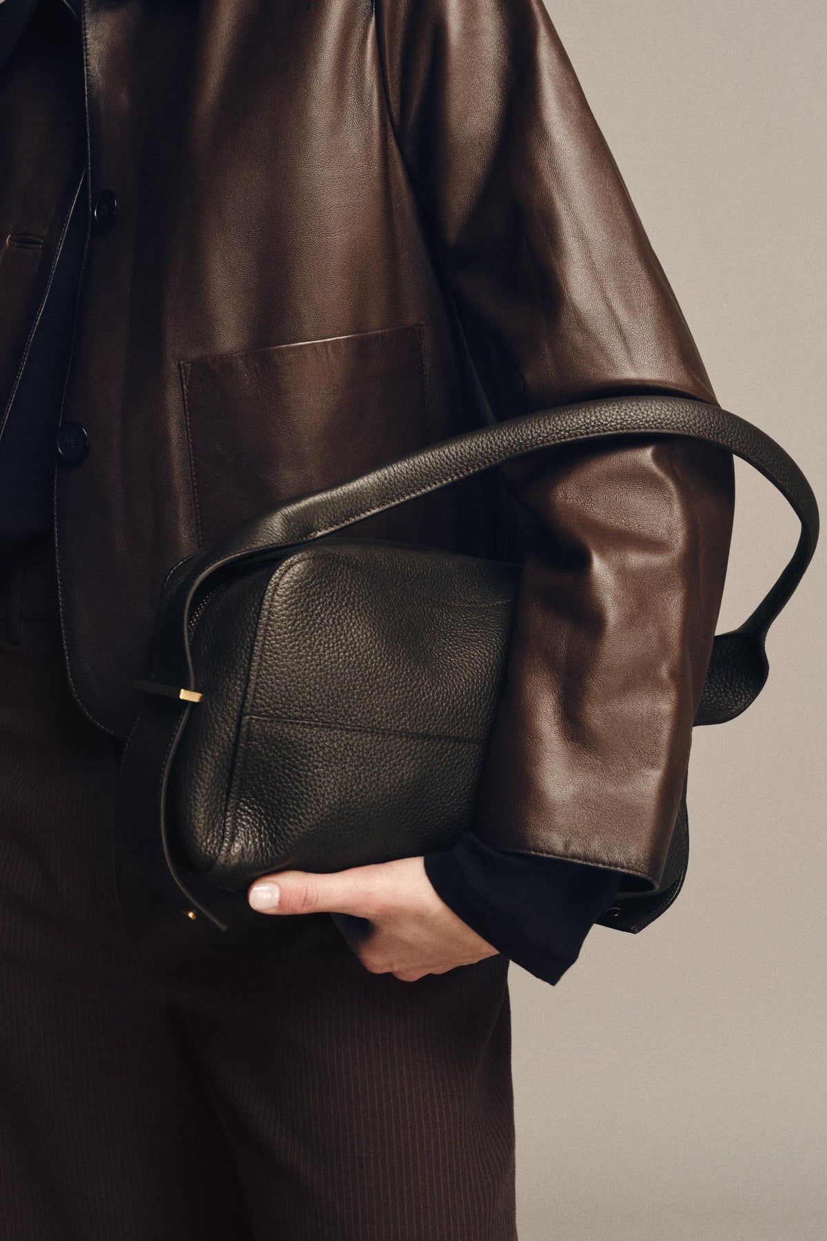 Schultertasche aus Leder