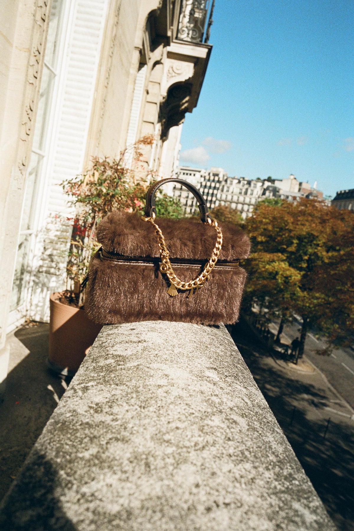 HANDTASCHE AUS KUNSTPEEL