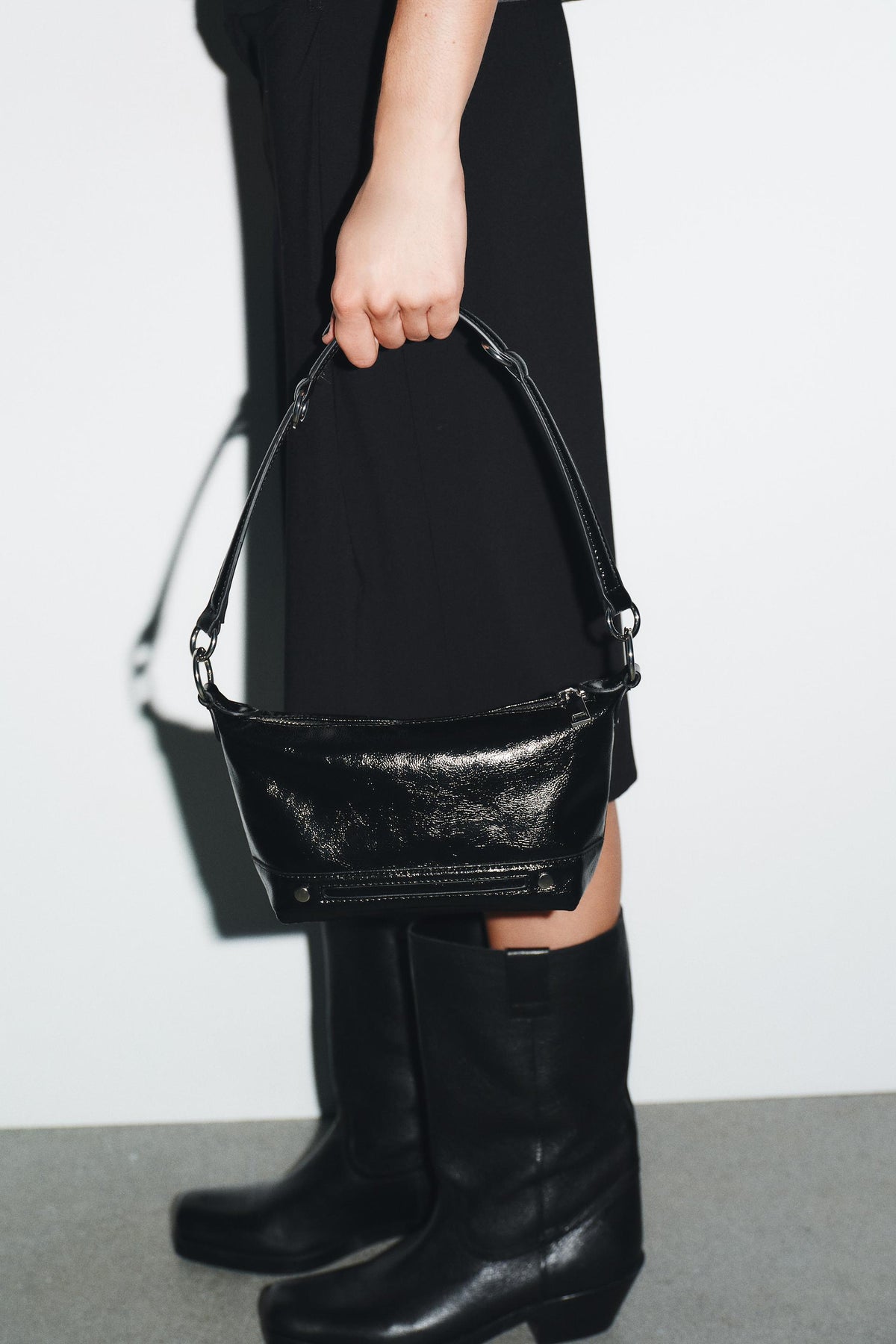 MEHRFACH VERSTELLBARE SCHULTERTASCHE