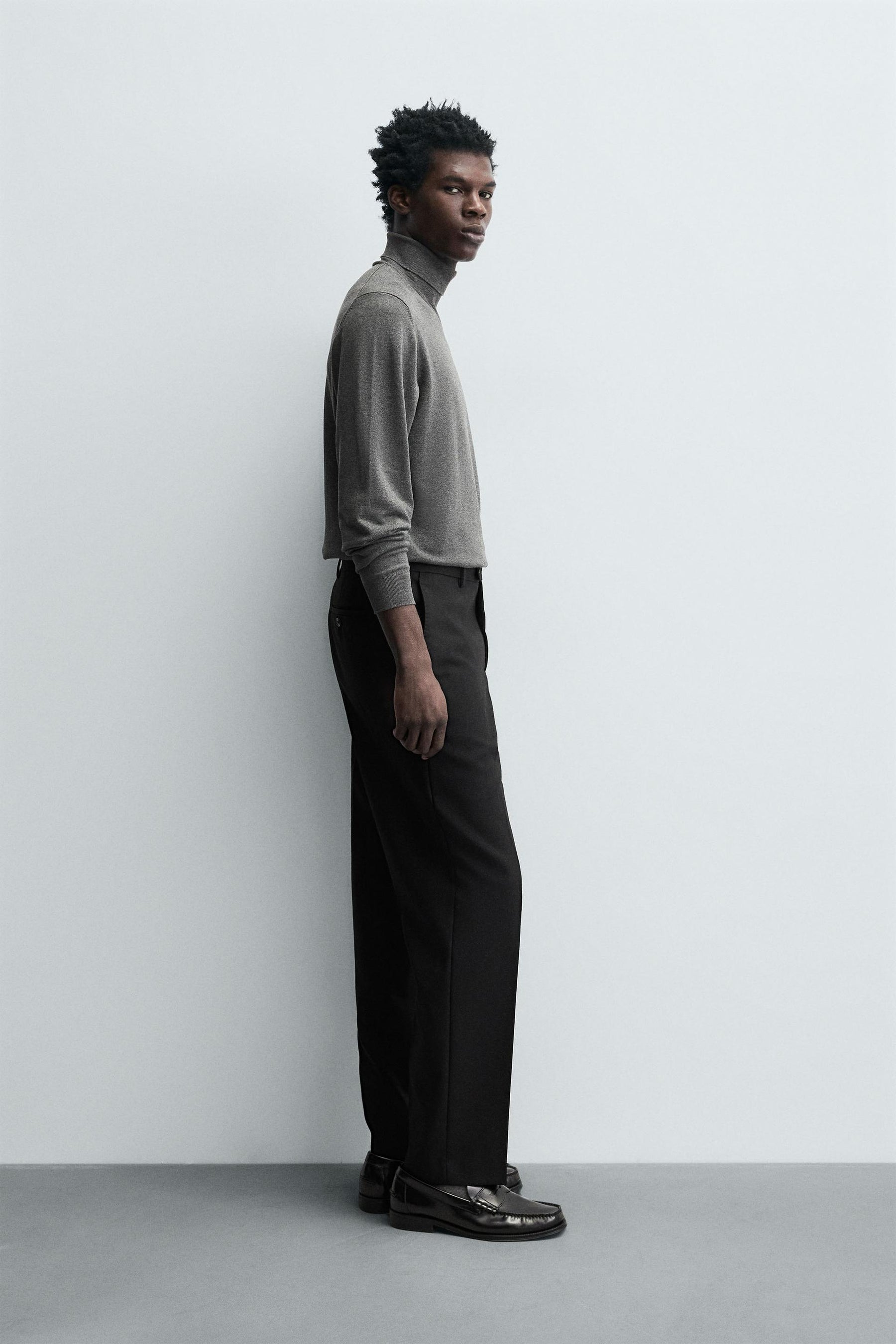 BASIC HIGH NECK SWEATER - Image 4