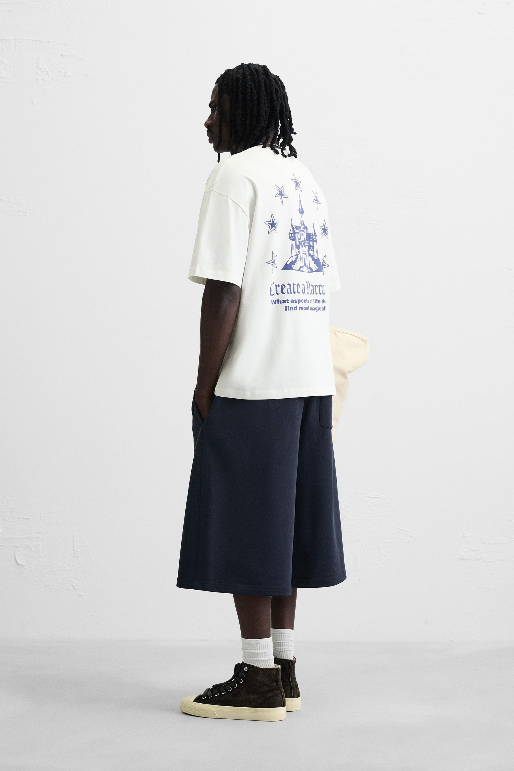 PRINTED GRAPHIC T-SHIRT - Image 4