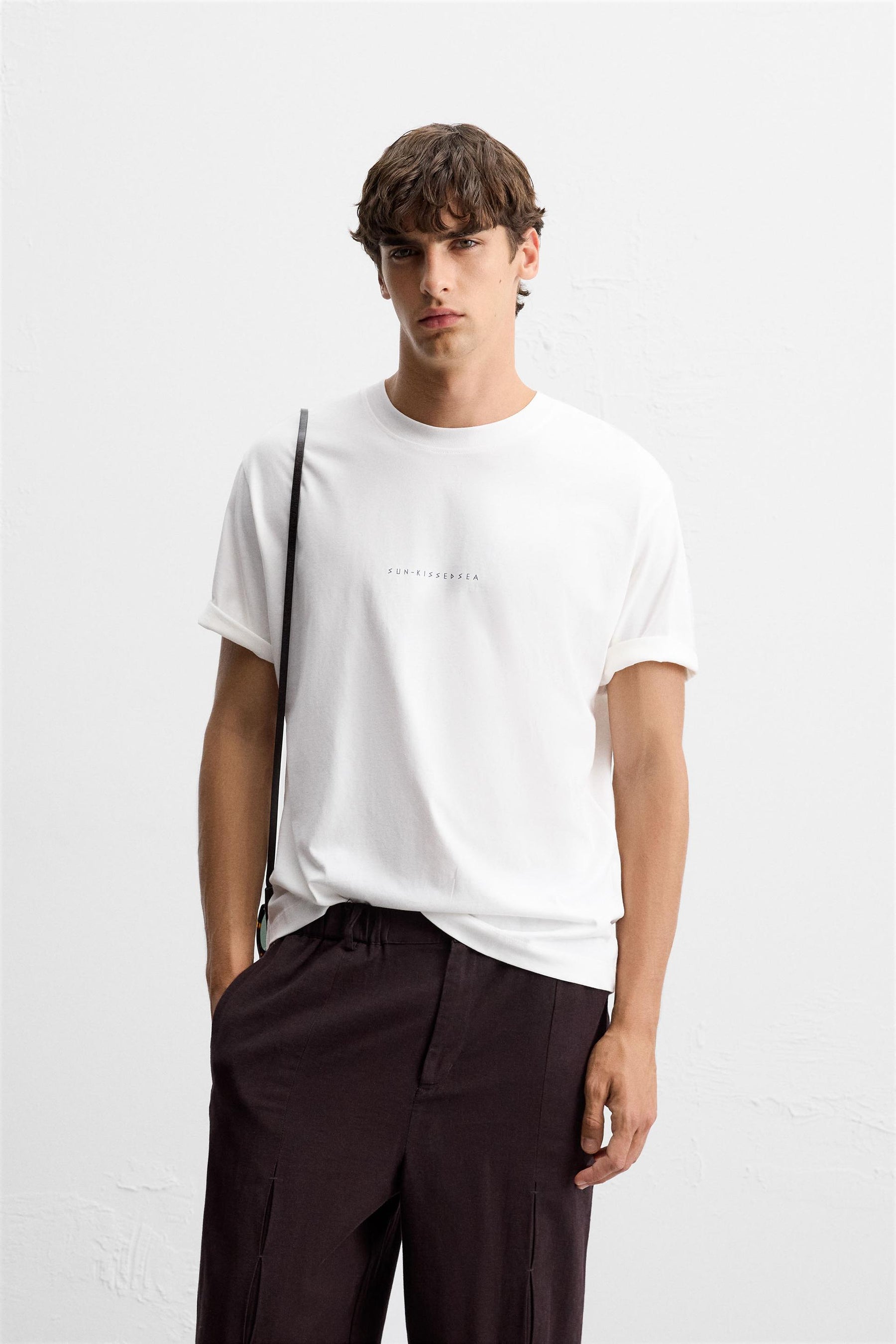 CONTRAST PATCH T-SHIRT - Image 2