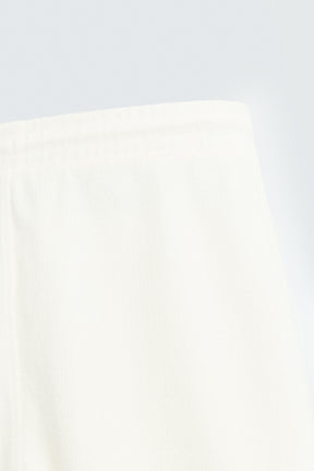 TEXTURE JOGGER BERMUDA SHORTS - Image 9