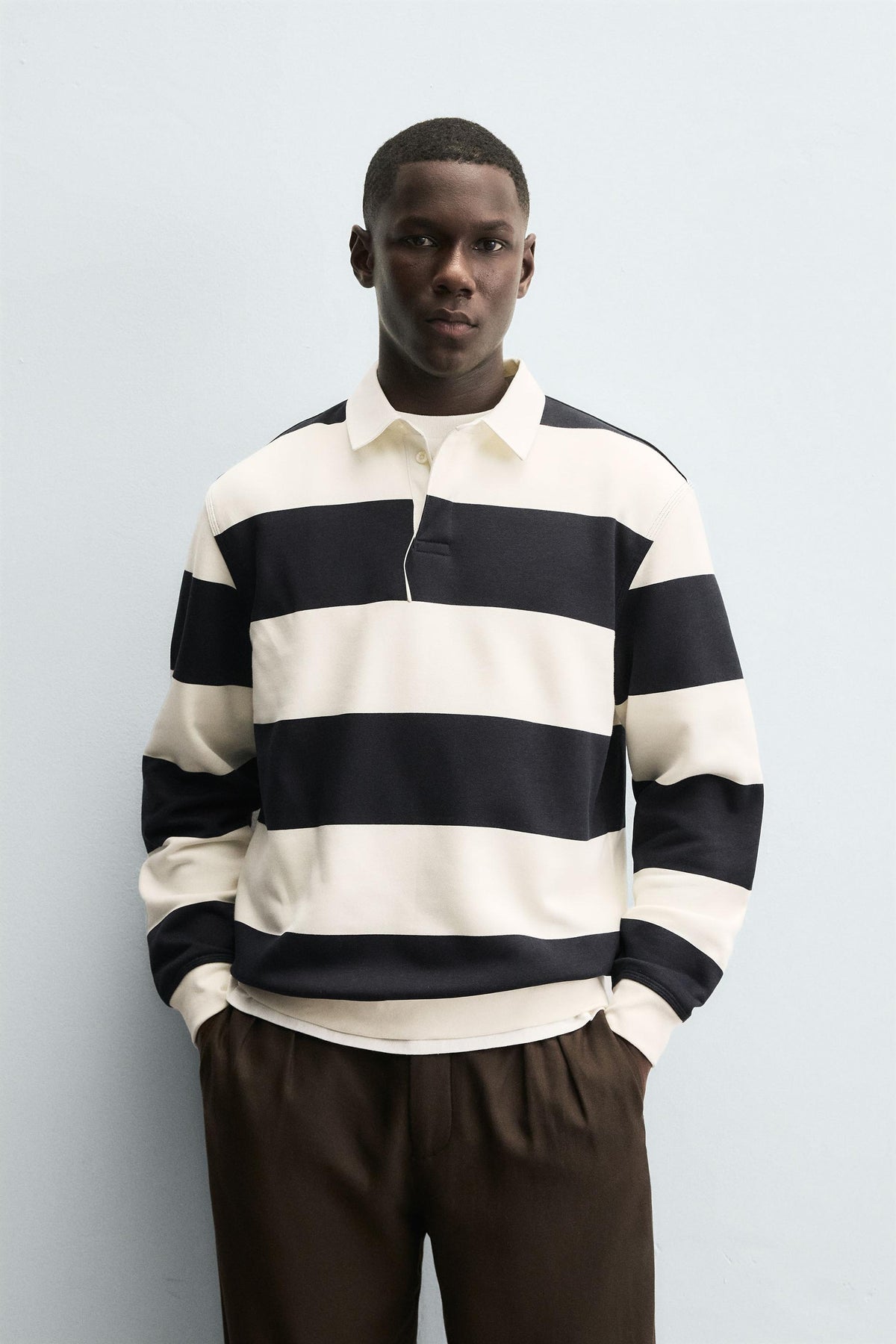 SWEATSHIRT WITH CONTRAST POLO COLLAR - Image 2