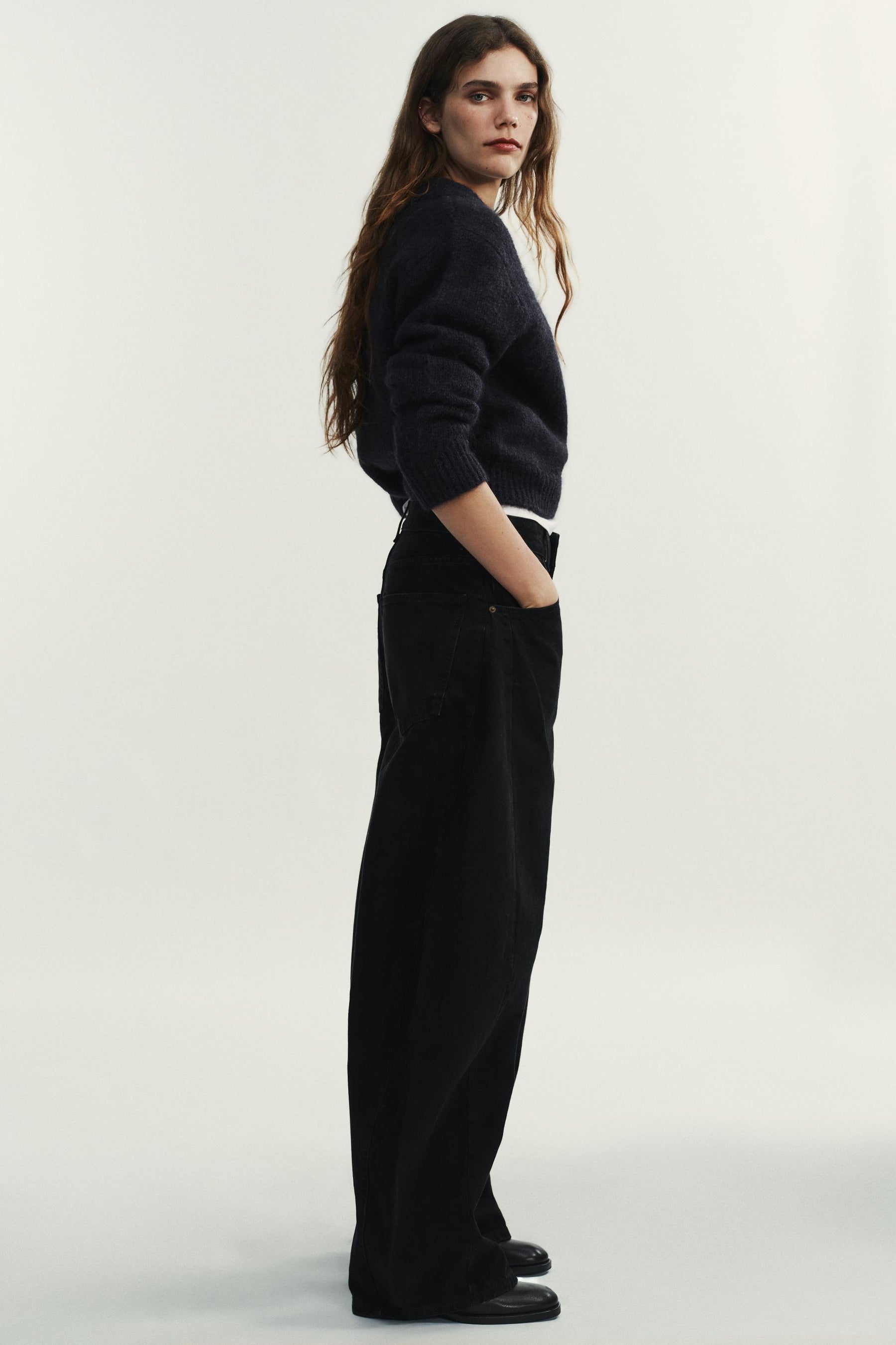 OVERSIZE MID-WAIST JEANS