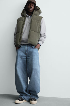RUBBERISED PUFFER GILET - Image 6