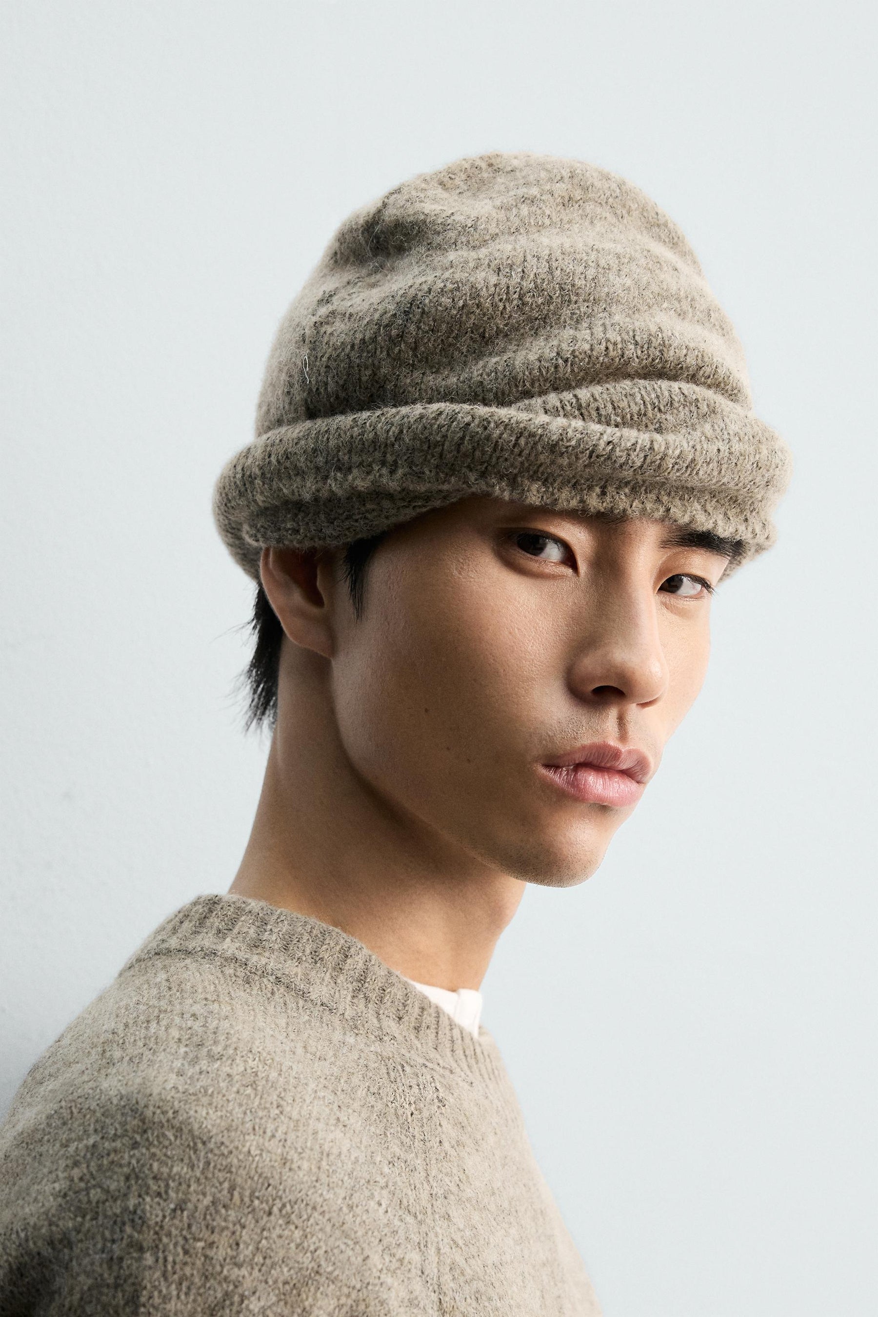 TEXTURED LIMITED EDITION BEANIE - Image 2