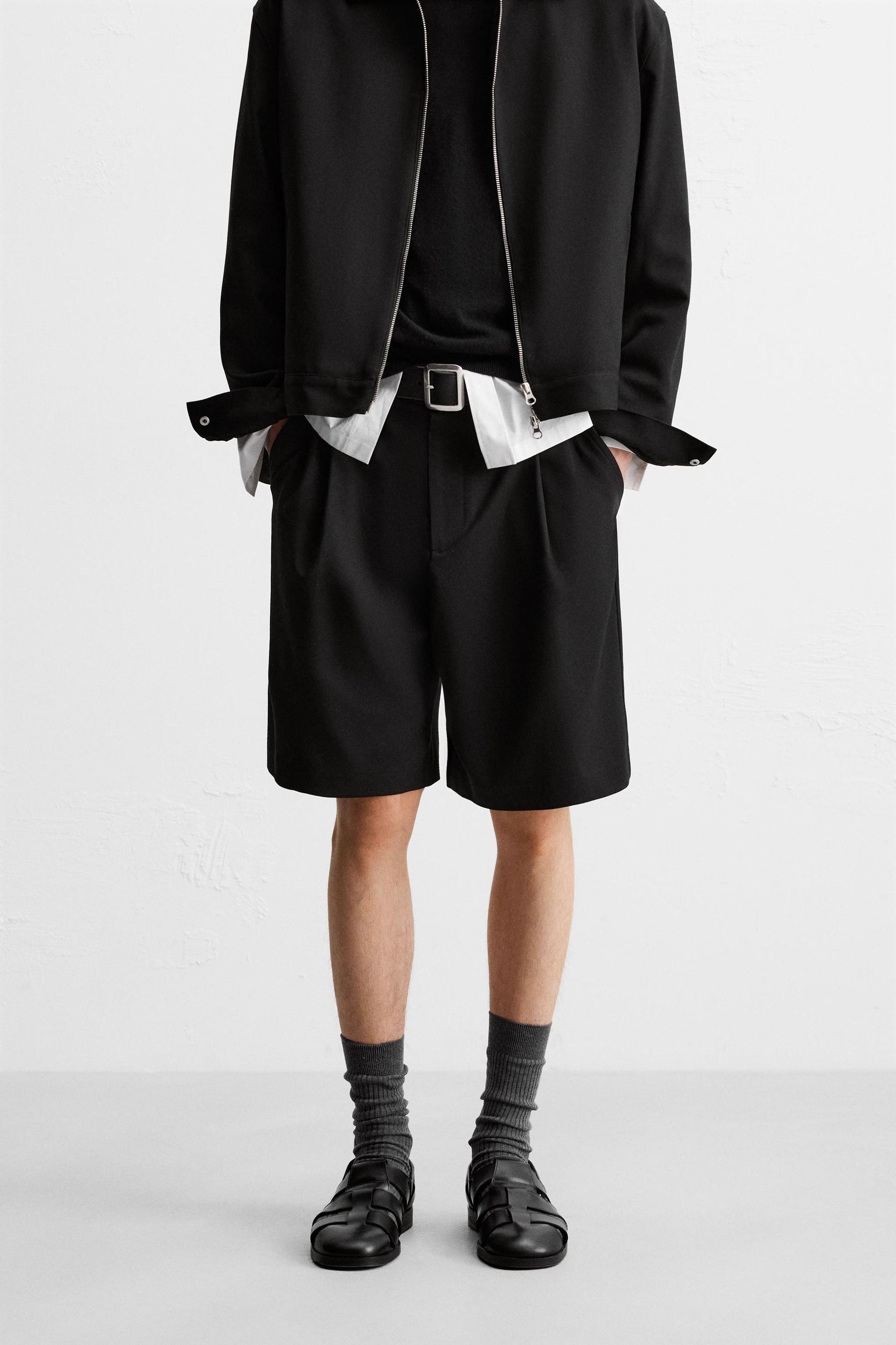 PLEATED RELAXED FIT BERMUDA SHORTS - Image 2