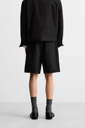 PLEATED RELAXED FIT BERMUDA SHORTS - Image 3