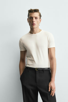 MUSCLE FIT T-SHIRT - Image 2