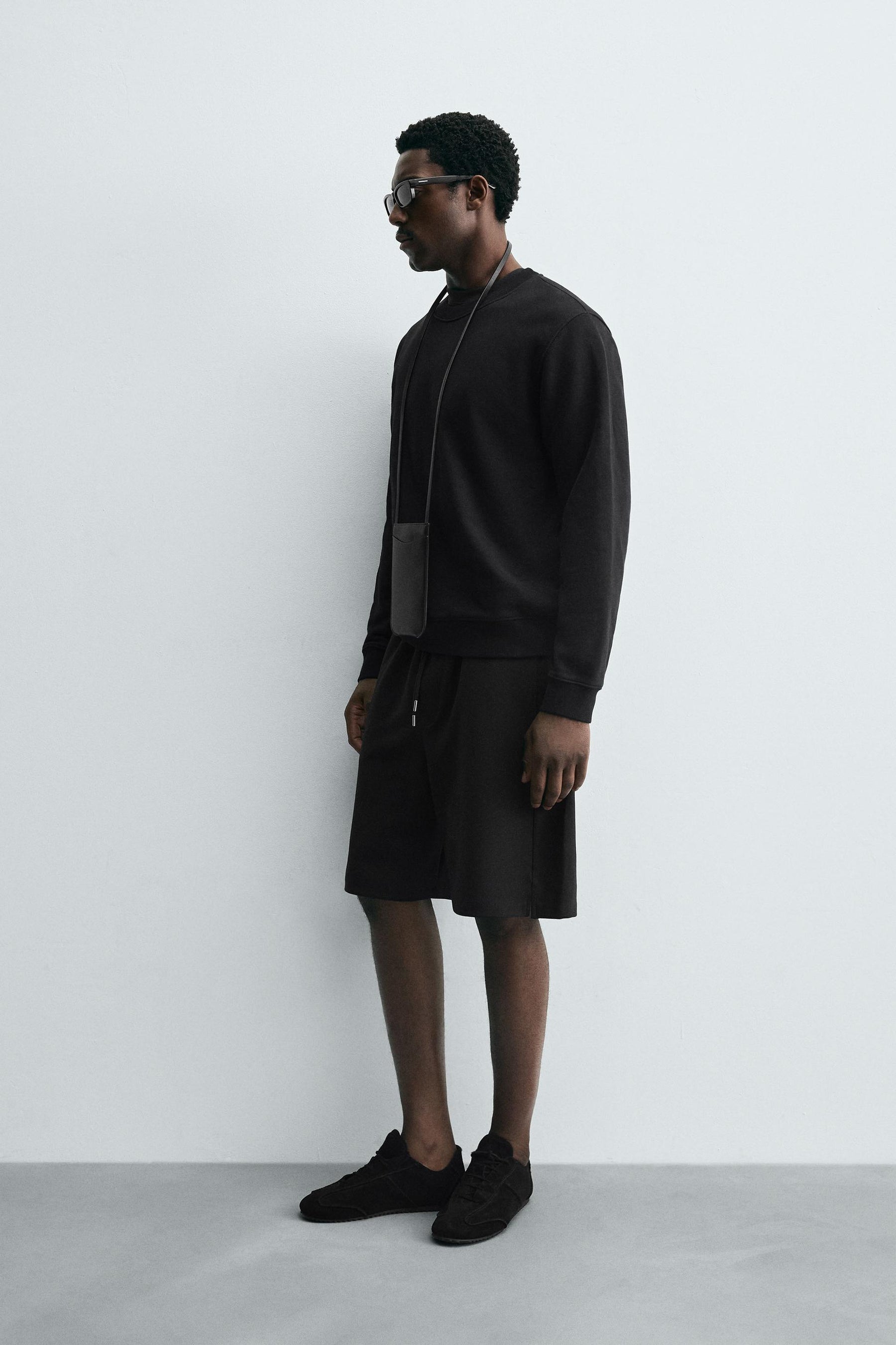 INTERLOCK BERMUDA SHORTS WITH LABEL - Image 4