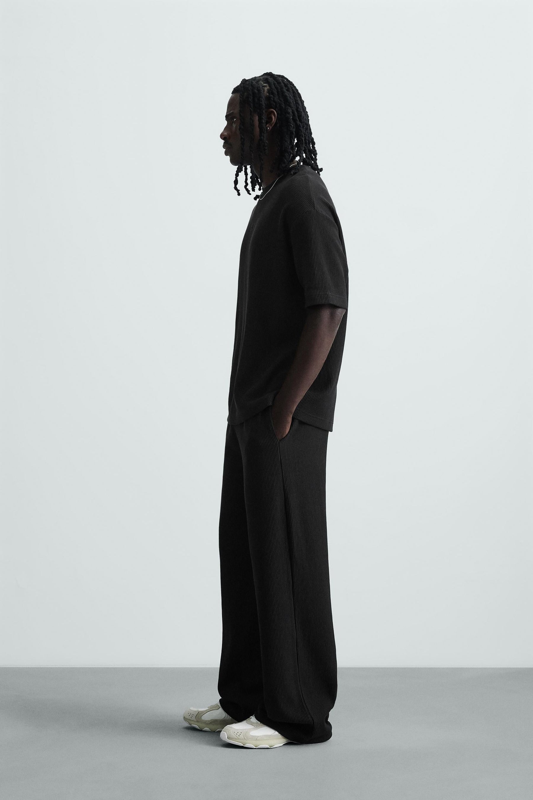 VERTICAL TEXTURE T-SHIRT - Image 4