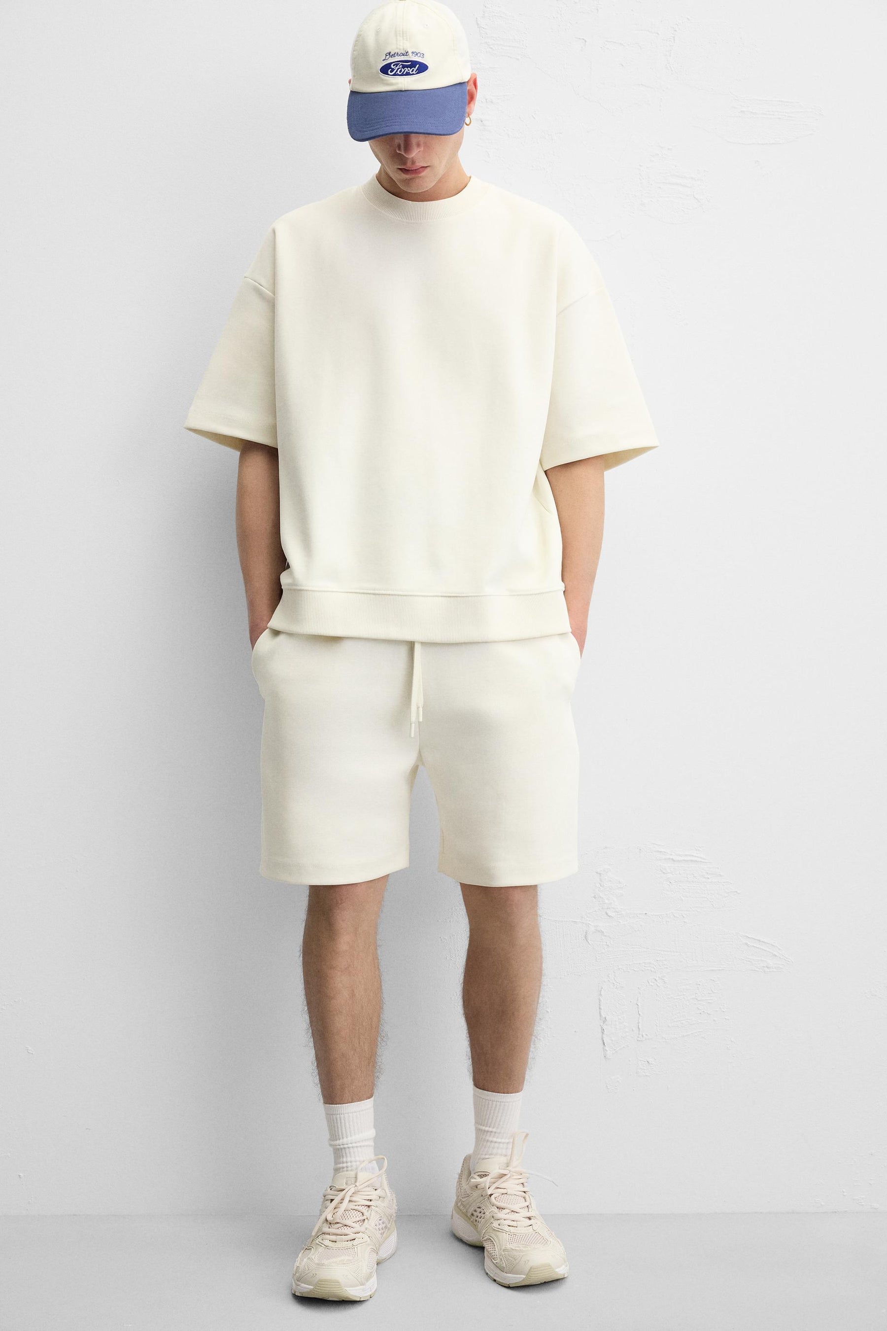 TECHNICAL INTERLOCK BERMUDA SHORTS - Image 5